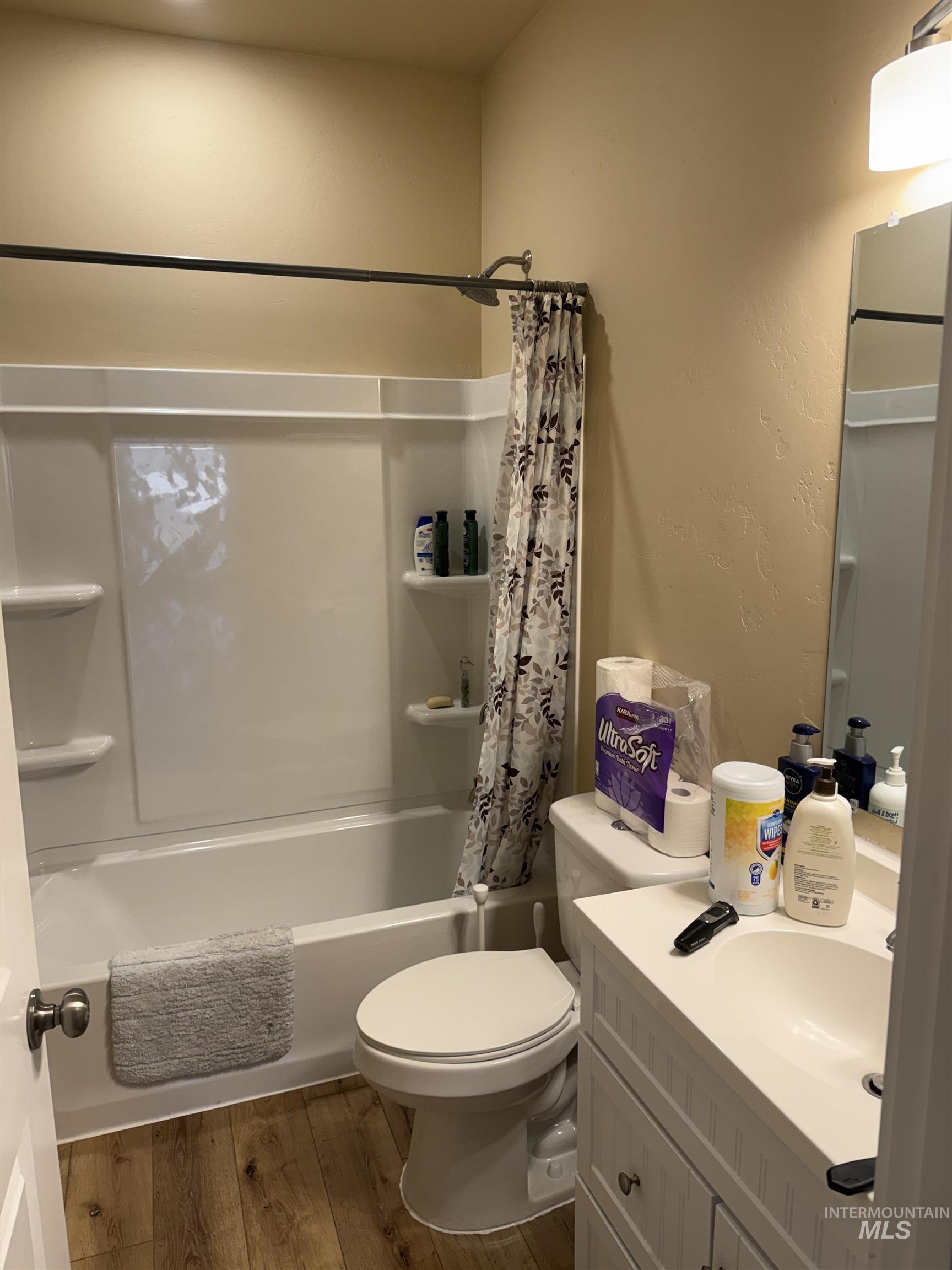 317/321 Adams St., Twin Falls, Idaho 83301, 2 Bedrooms, 2 Bathrooms, Residential Income For Sale, Price $417,900, 98980416