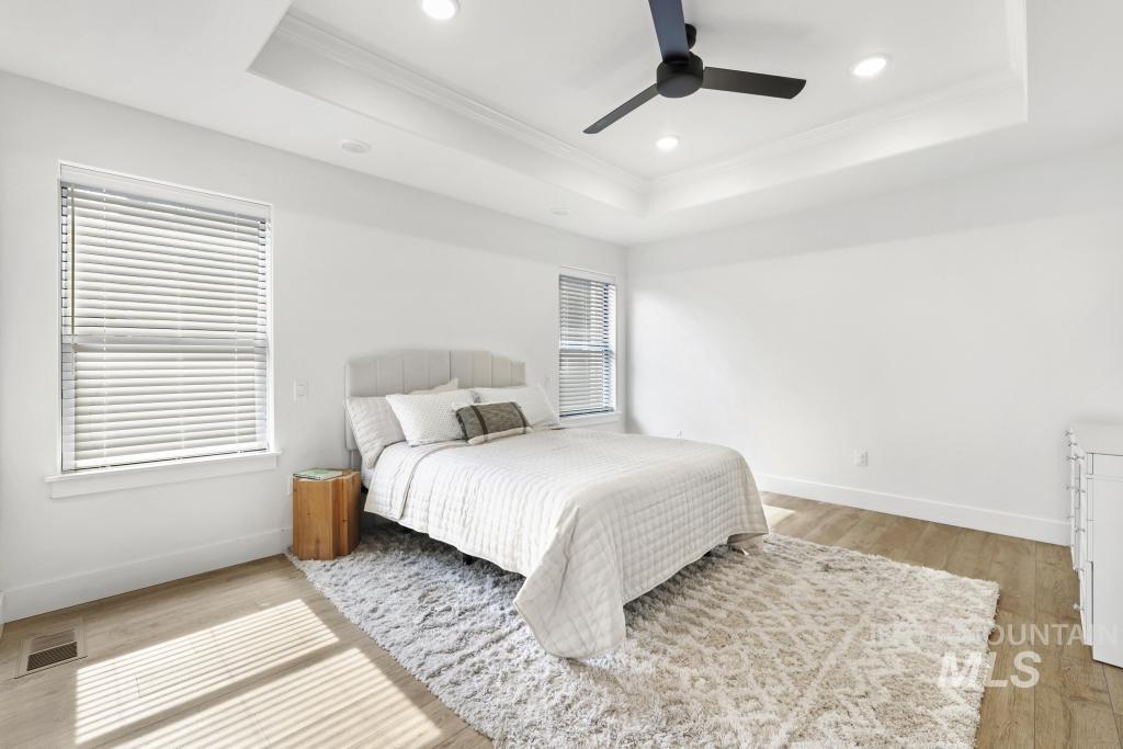 1432 Clearwater Way, Twin Falls, Idaho 83301, 3 Bedrooms, 2 Bathrooms, Residential For Sale, Price $485,000,MLS 98980419