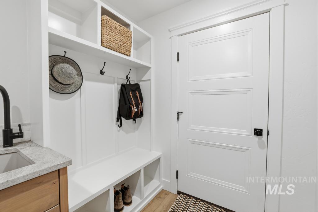 1432 Clearwater Way, Twin Falls, Idaho 83301, 3 Bedrooms, 2 Bathrooms, Residential For Sale, Price $485,000,MLS 98980419