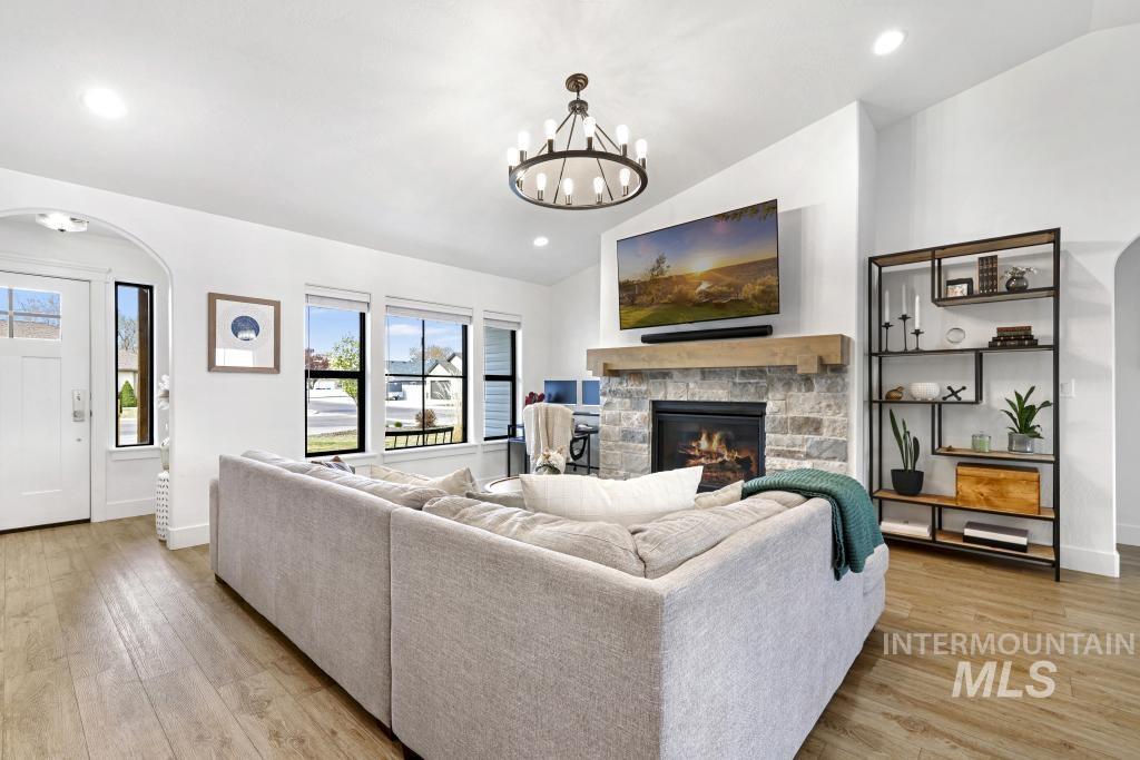 1432 Clearwater Way, Twin Falls, Idaho 83301, 3 Bedrooms, 2 Bathrooms, Residential For Sale, Price $485,000,MLS 98980419