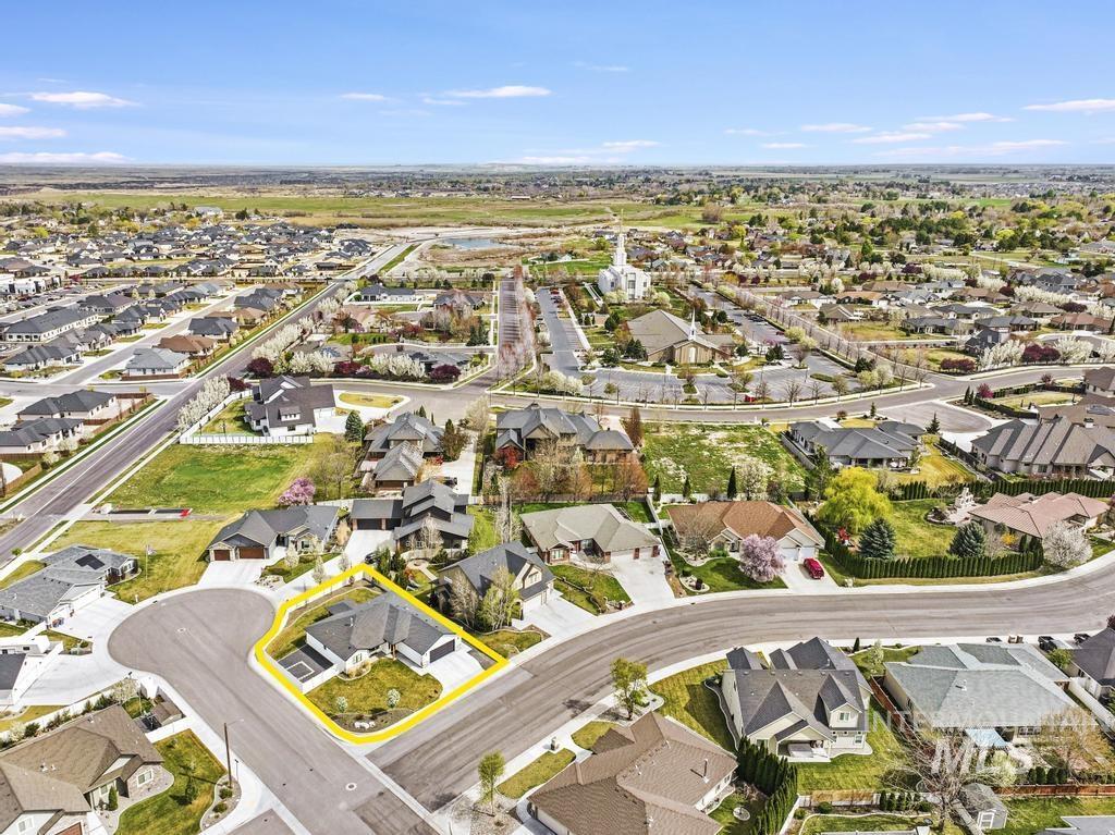 1432 Clearwater Way, Twin Falls, Idaho 83301, 3 Bedrooms, 2 Bathrooms, Residential For Sale, Price $485,000,MLS 98980419