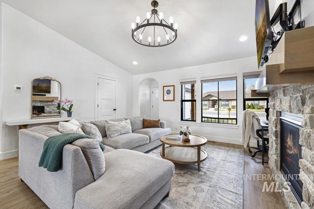 1432 Clearwater Way, Twin Falls, Idaho 83301, 3 Bedrooms, 2 Bathrooms, Residential For Sale, Price $485,000,MLS 98980419