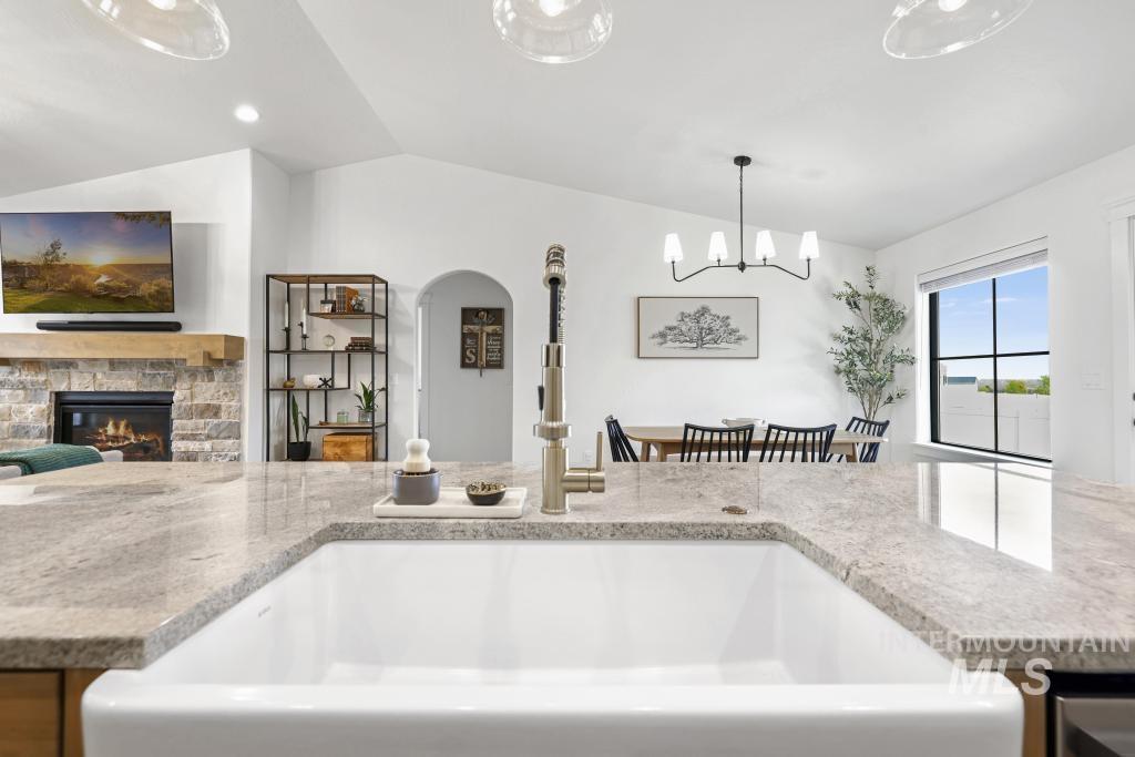 1432 Clearwater Way, Twin Falls, Idaho 83301, 3 Bedrooms, 2 Bathrooms, Residential For Sale, Price $485,000,MLS 98980419