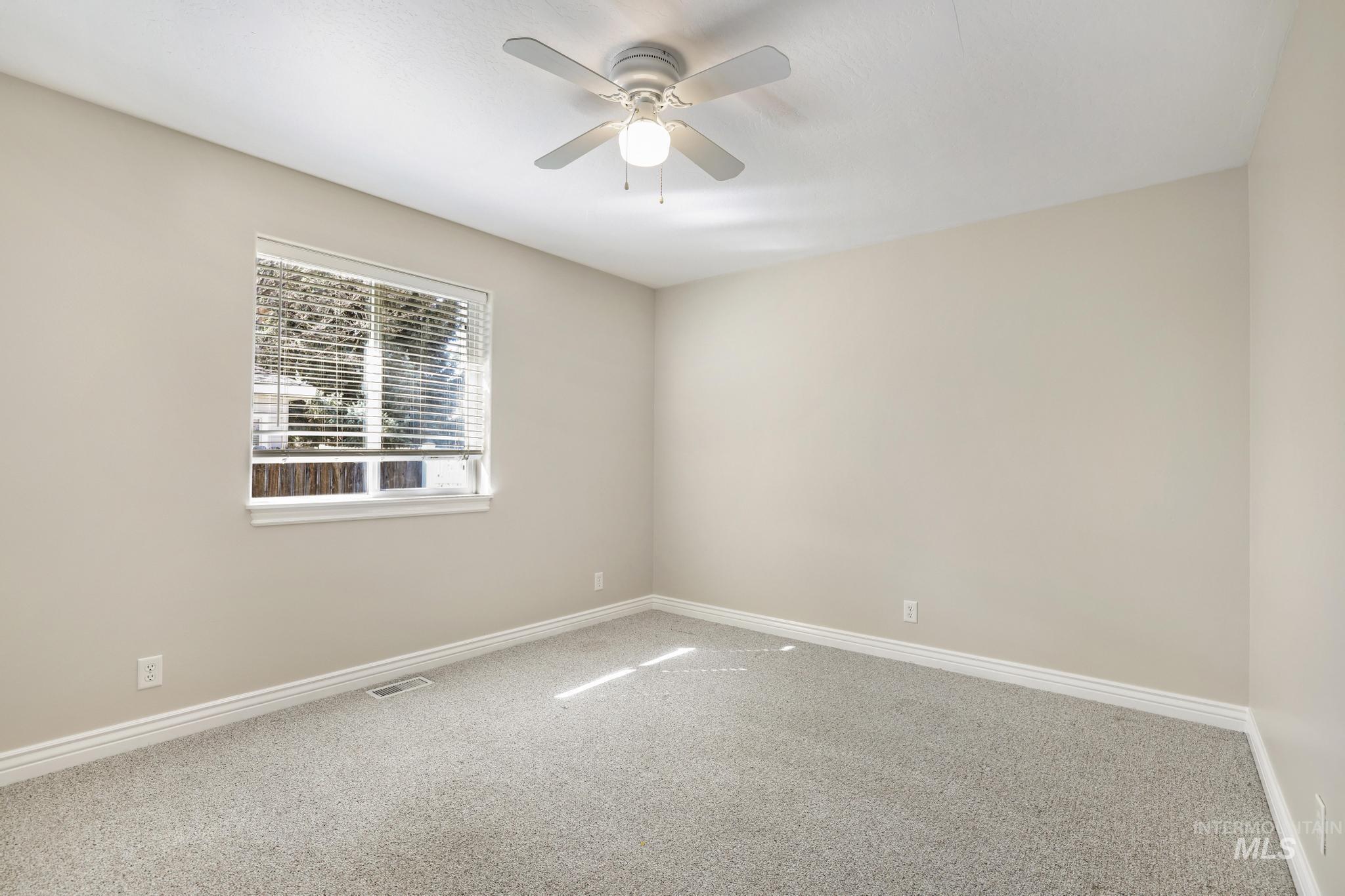 1220 Brundage Circle, Twin Falls, Idaho 83301, 5 Bedrooms, 2 Bathrooms, Residential For Sale, Price $499,900,MLS 98980420