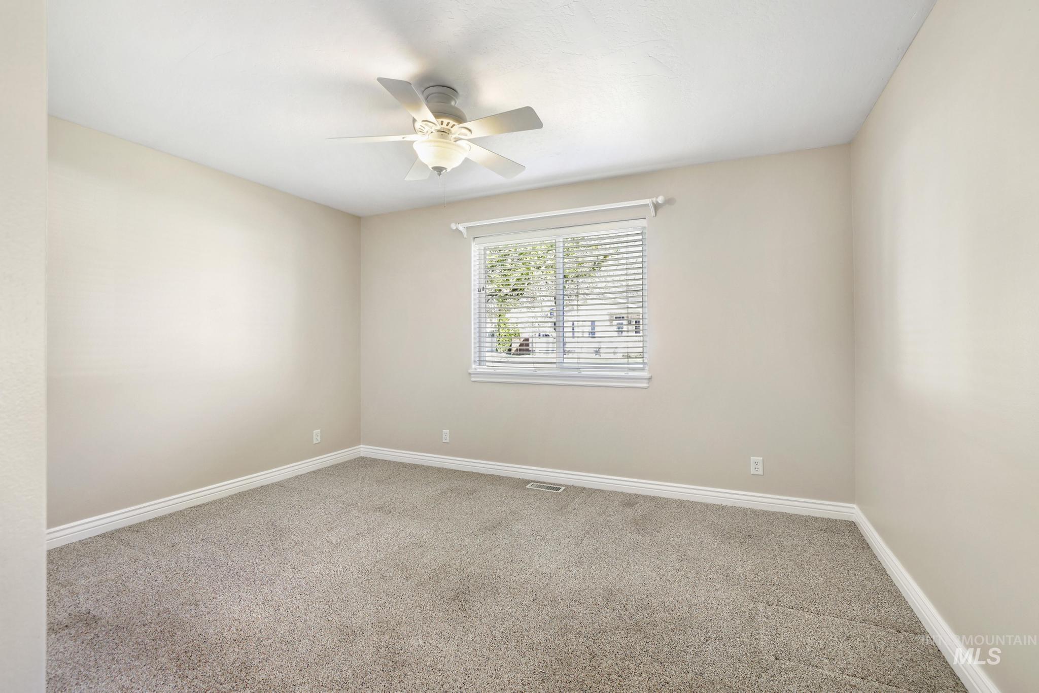 1220 Brundage Circle, Twin Falls, Idaho 83301, 5 Bedrooms, 2 Bathrooms, Residential For Sale, Price $499,900,MLS 98980420