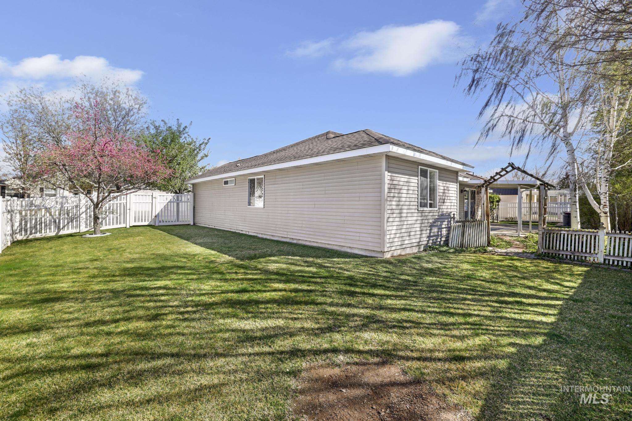 1220 Brundage Circle, Twin Falls, Idaho 83301, 5 Bedrooms, 2 Bathrooms, Residential For Sale, Price $499,900,MLS 98980420