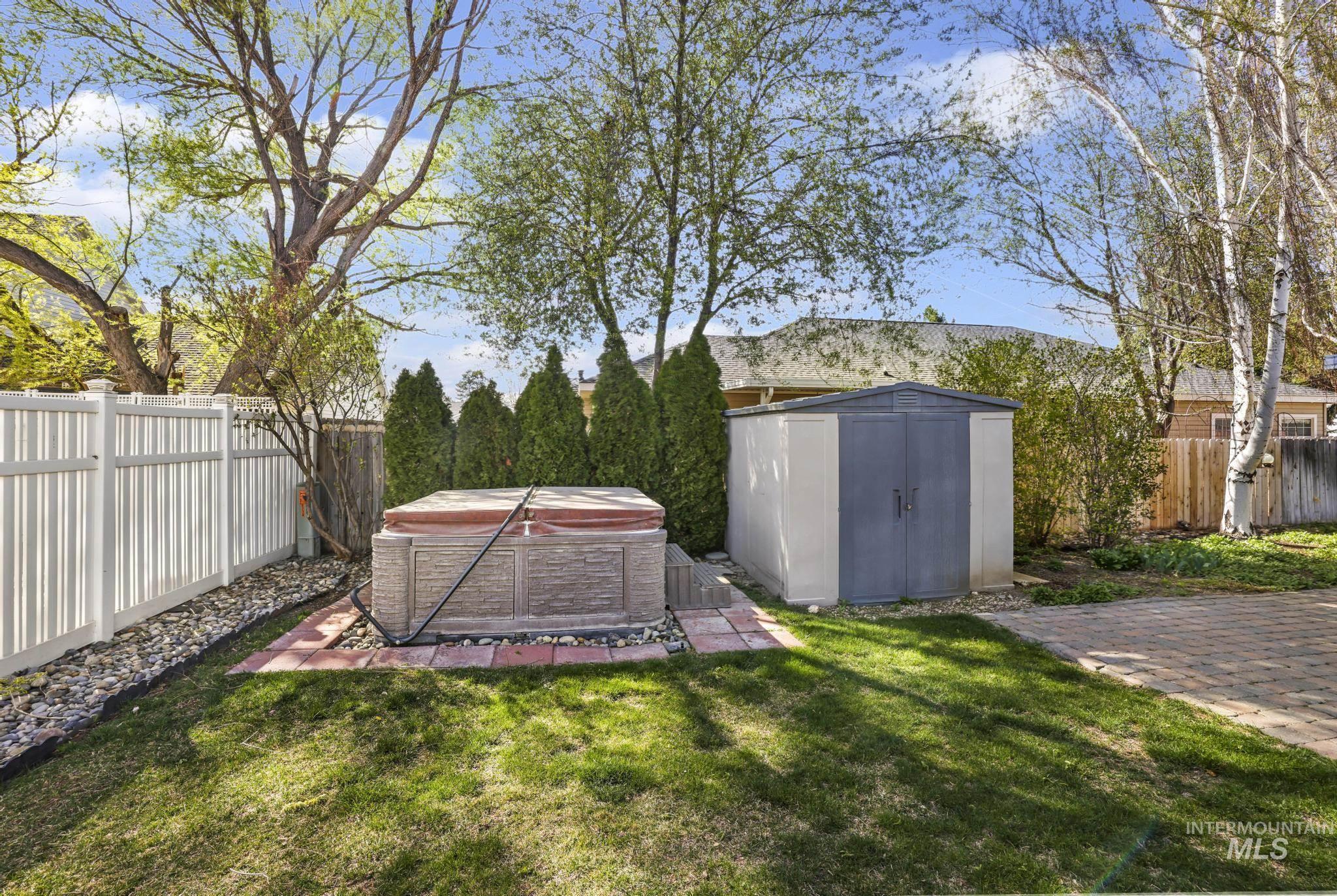 1220 Brundage Circle, Twin Falls, Idaho 83301, 5 Bedrooms, 2 Bathrooms, Residential For Sale, Price $499,900,MLS 98980420