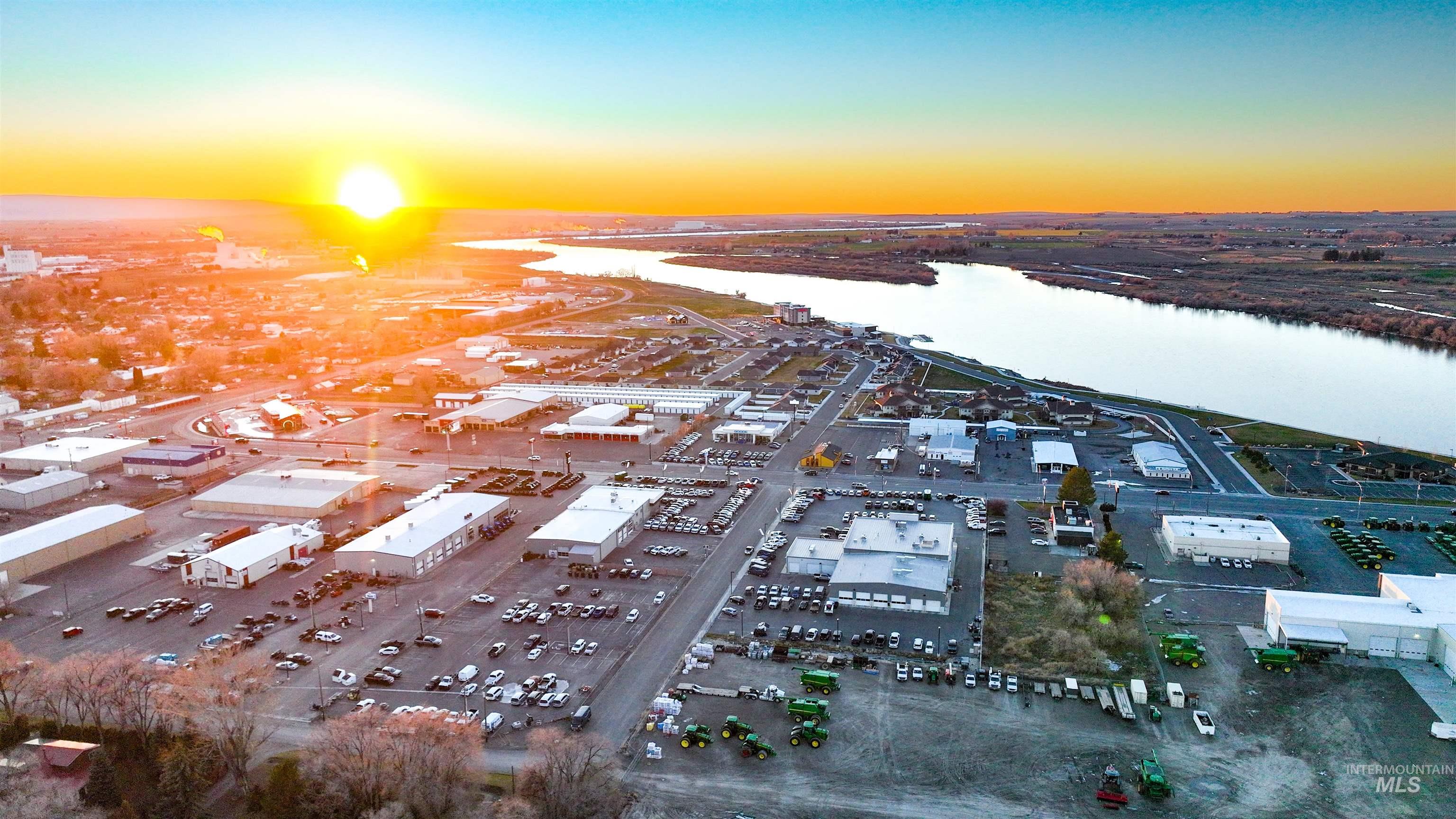 262 Overland, Burley, Idaho 83318-1023, Business/Commercial For Sale, Price $53,914, 98980422