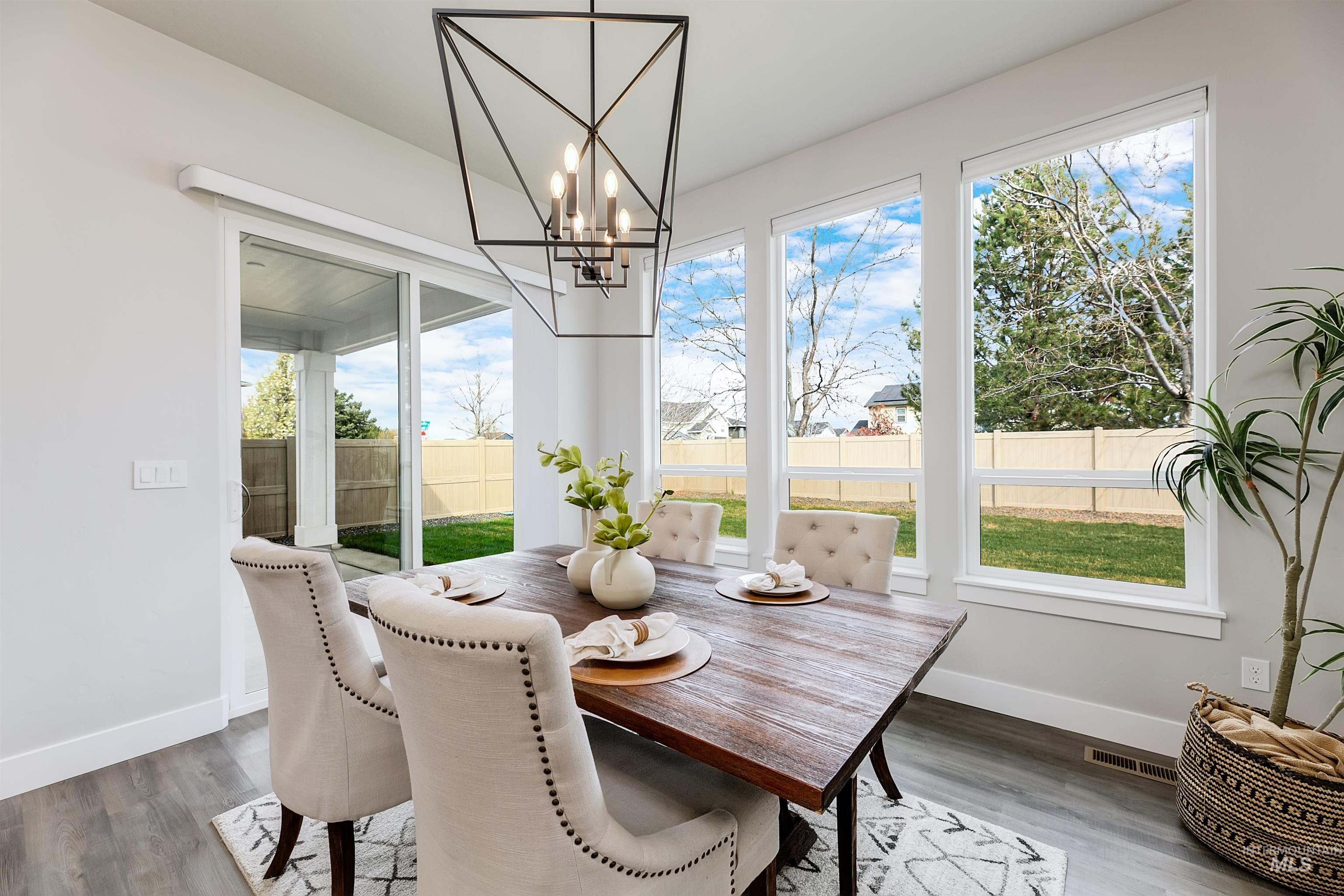 3106 E lawton, Meridian, Idaho 83642, 4 Bedrooms, 3 Bathrooms, Residential For Sale, Price $779,900,MLS 98980423