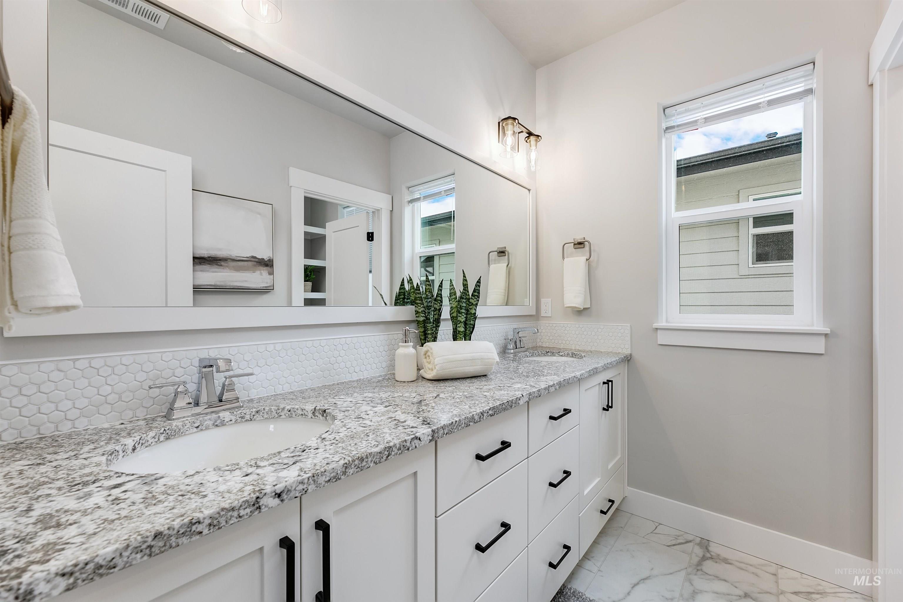 3106 E lawton, Meridian, Idaho 83642, 4 Bedrooms, 3 Bathrooms, Residential For Sale, Price $779,900,MLS 98980423