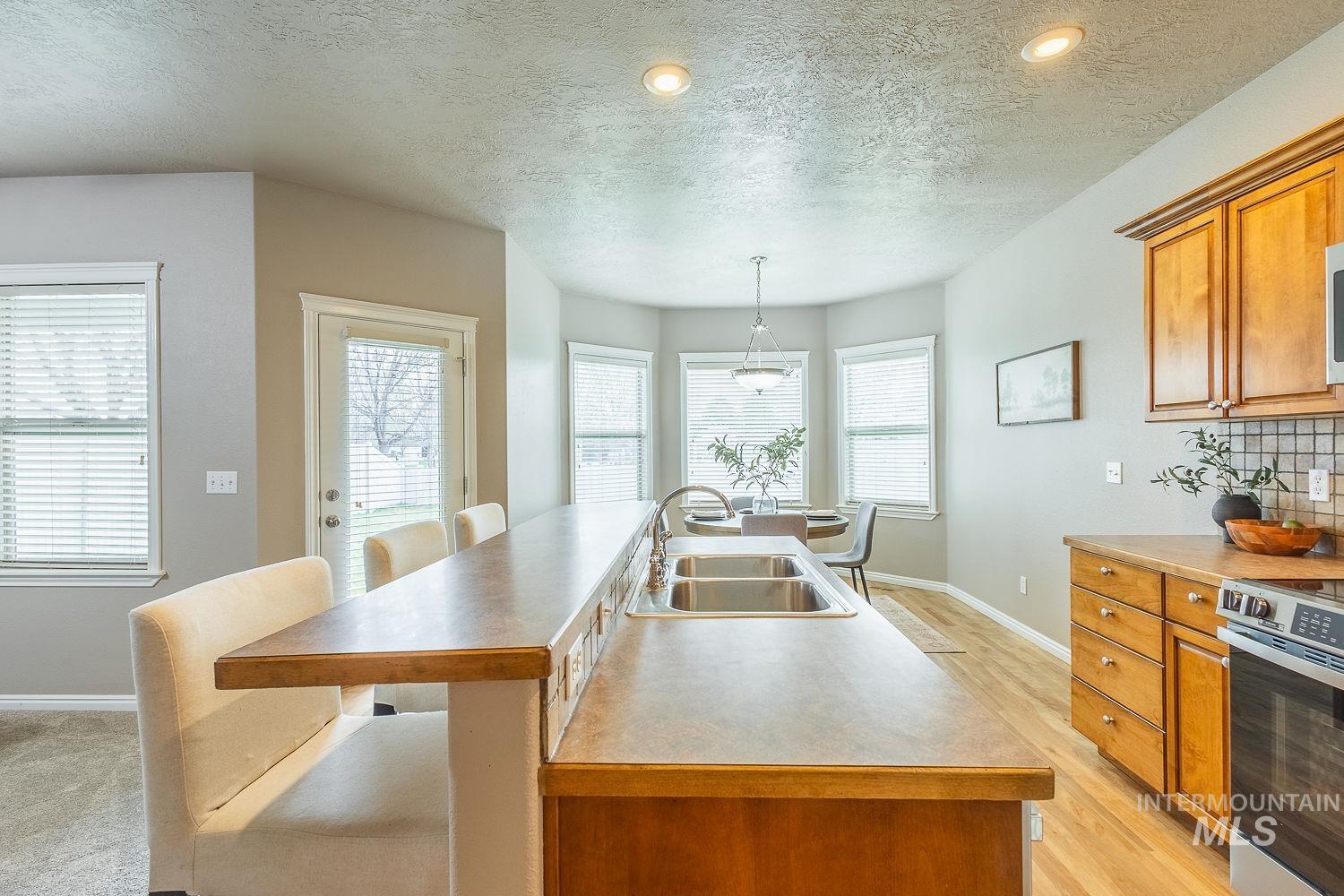 3406 S Ascaino, Meridian, Idaho 83642, 5 Bedrooms, 2.5 Bathrooms, Residential For Sale, Price $499,000,MLS 98980424