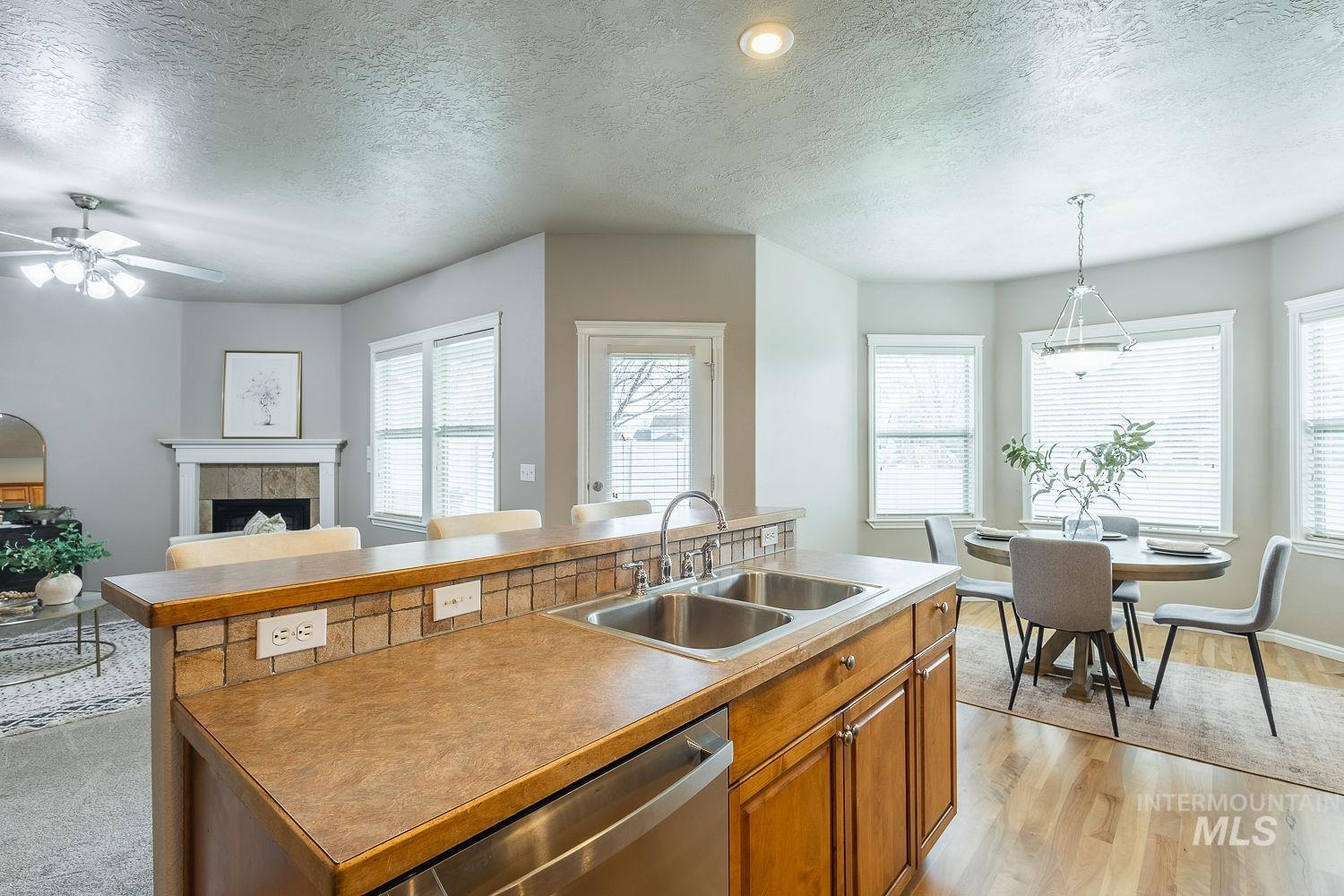 3406 S Ascaino, Meridian, Idaho 83642, 5 Bedrooms, 2.5 Bathrooms, Residential For Sale, Price $499,000,MLS 98980424