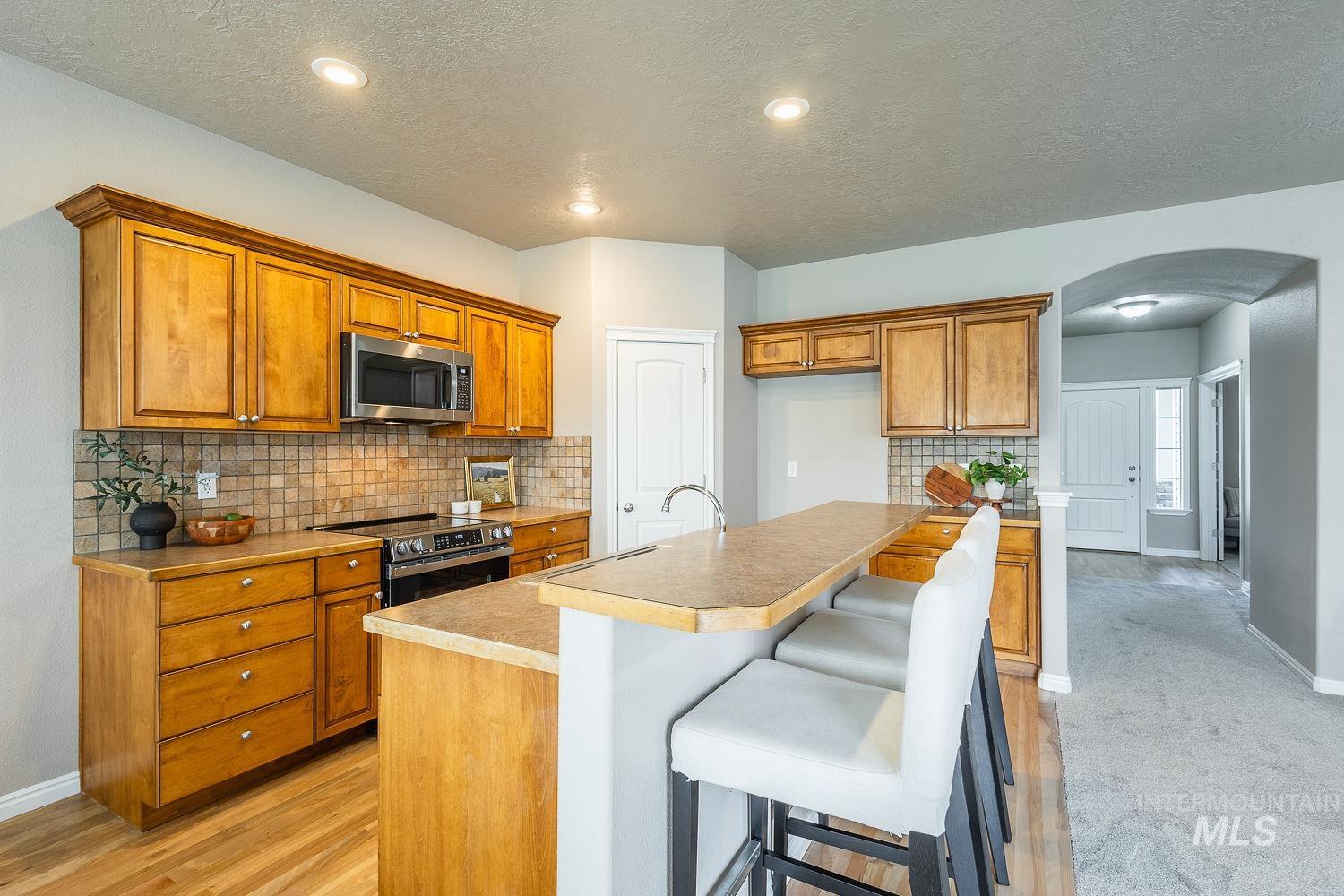 3406 S Ascaino, Meridian, Idaho 83642, 5 Bedrooms, 2.5 Bathrooms, Residential For Sale, Price $499,000,MLS 98980424