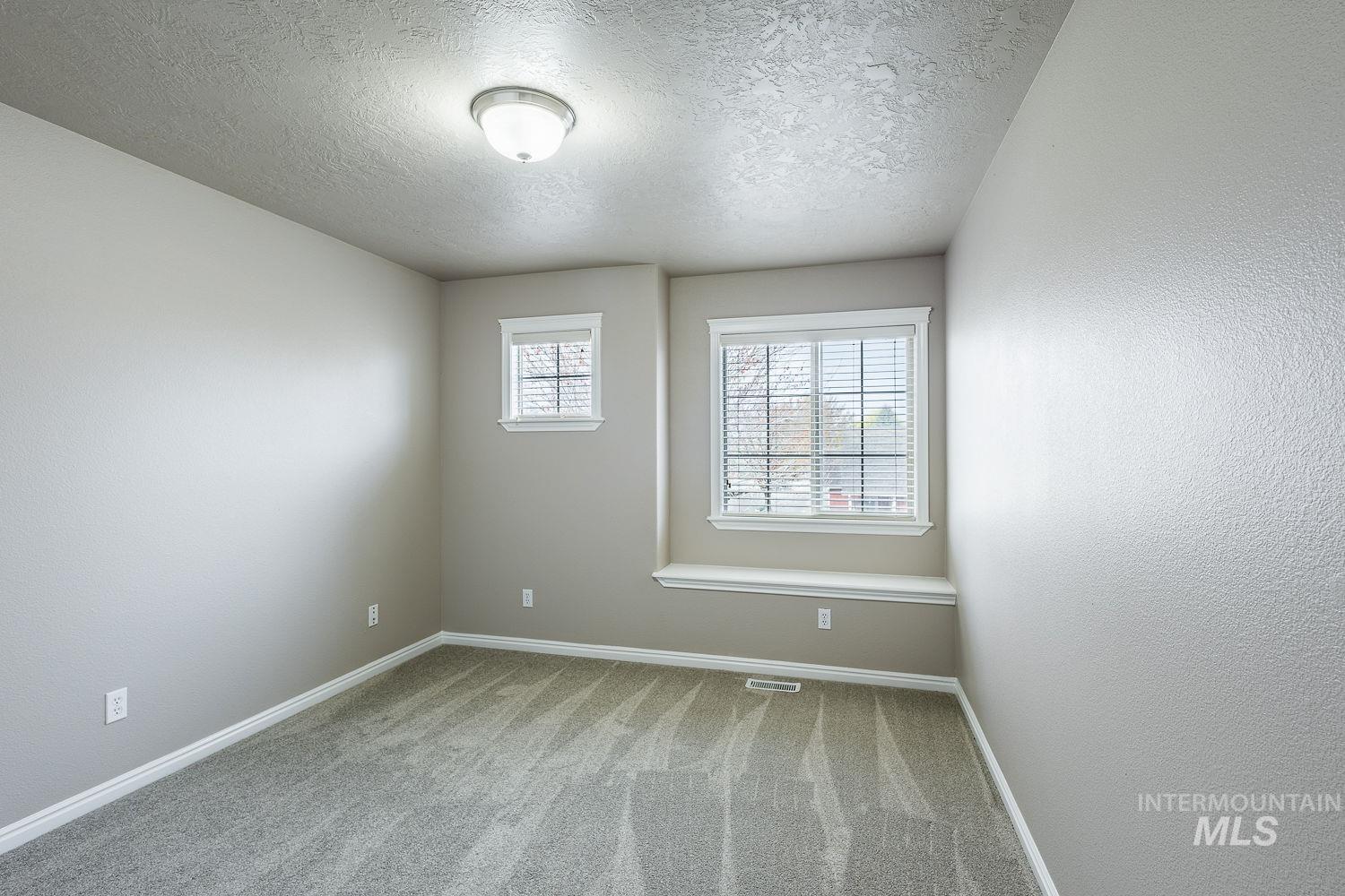 3406 S Ascaino, Meridian, Idaho 83642, 5 Bedrooms, 2.5 Bathrooms, Residential For Sale, Price $499,000,MLS 98980424