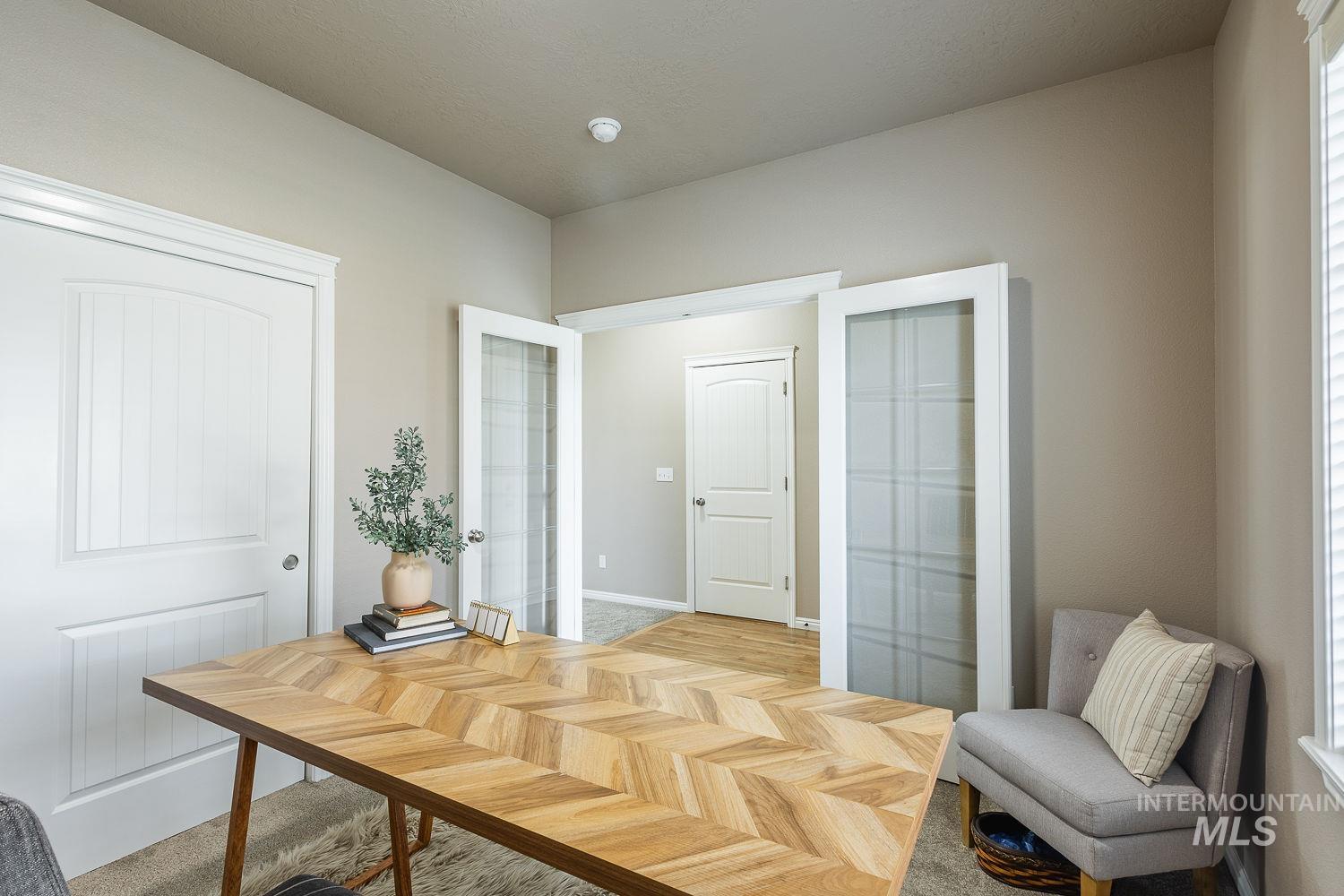 3406 S Ascaino, Meridian, Idaho 83642, 5 Bedrooms, 2.5 Bathrooms, Residential For Sale, Price $499,000,MLS 98980424