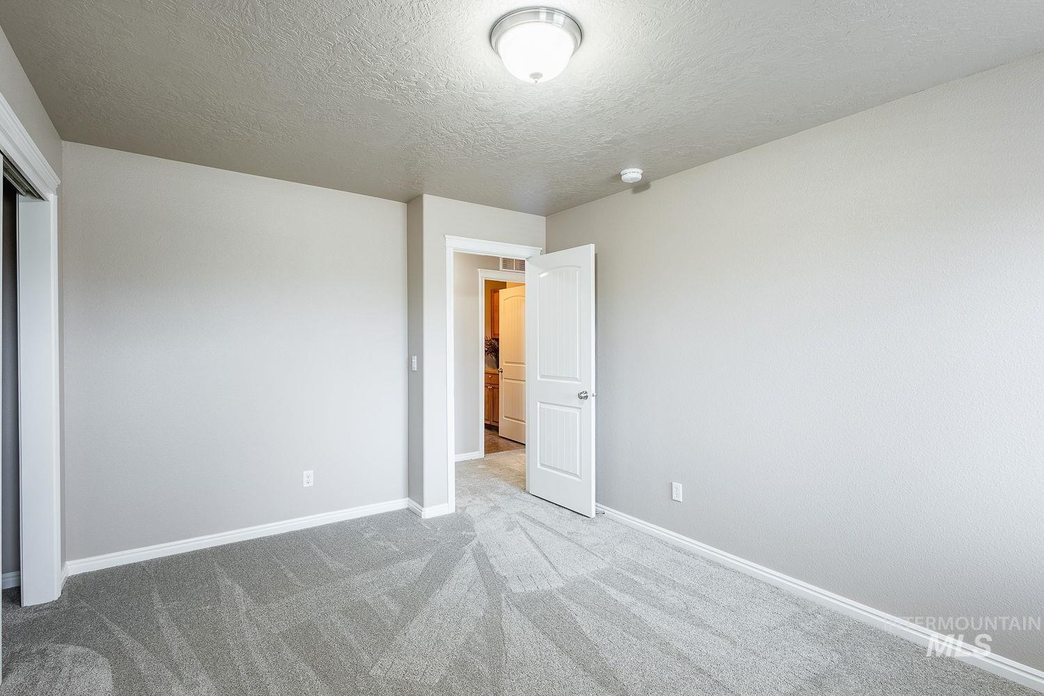 3406 S Ascaino, Meridian, Idaho 83642, 5 Bedrooms, 2.5 Bathrooms, Residential For Sale, Price $499,000,MLS 98980424