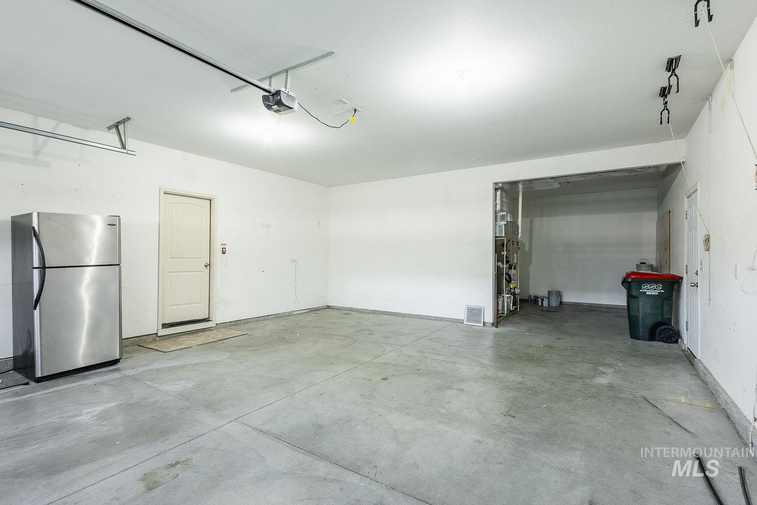 3406 S Ascaino, Meridian, Idaho 83642, 5 Bedrooms, 2.5 Bathrooms, Residential For Sale, Price $499,000,MLS 98980424