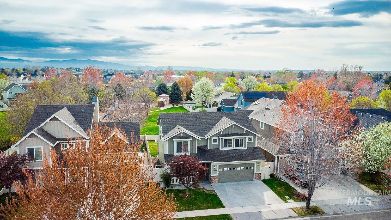 3406 S Ascaino, Meridian, Idaho 83642, 5 Bedrooms, 2.5 Bathrooms, Residential For Sale, Price $499,000,MLS 98980424