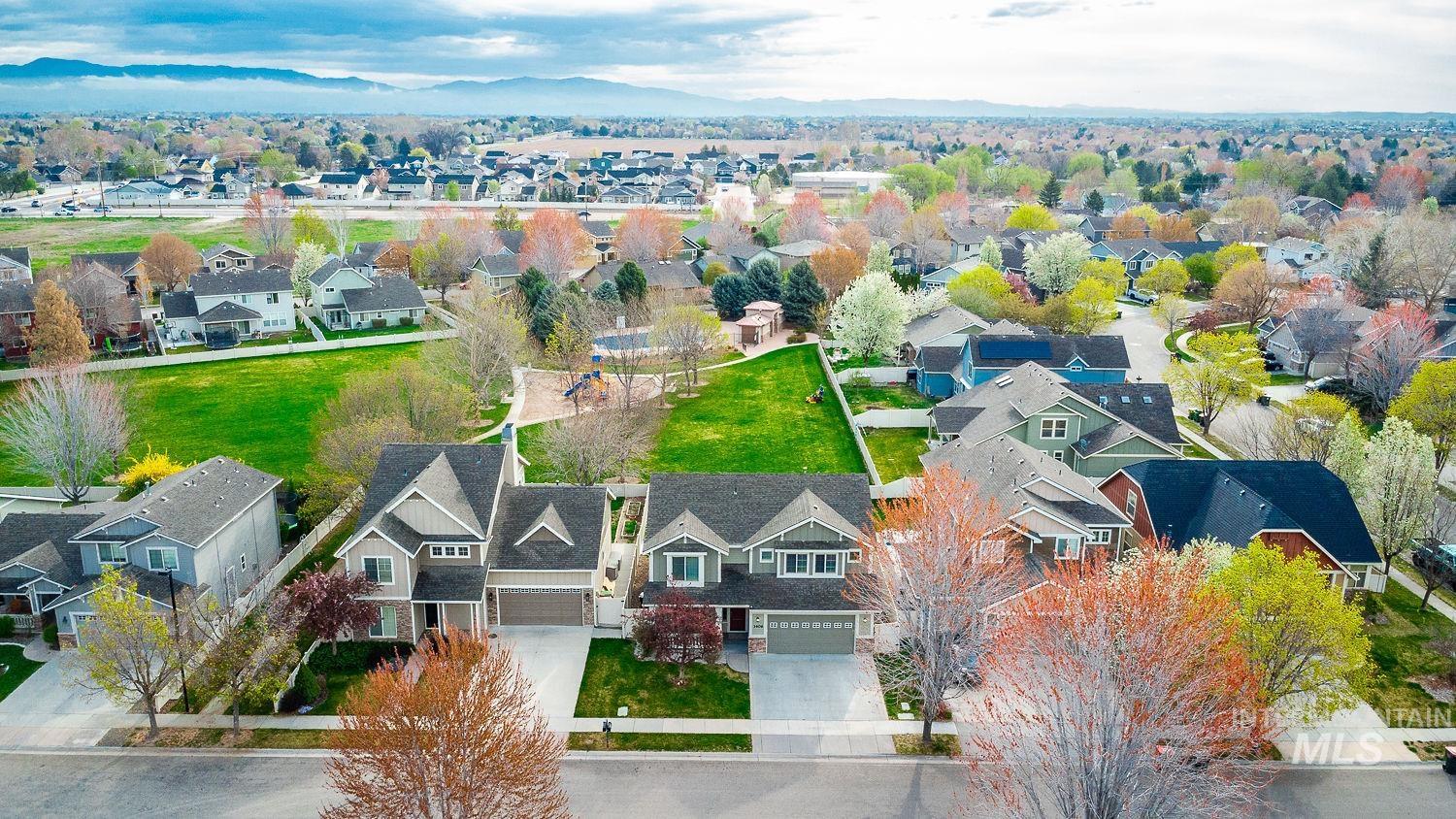 3406 S Ascaino, Meridian, Idaho 83642, 5 Bedrooms, 2.5 Bathrooms, Residential For Sale, Price $499,000,MLS 98980424