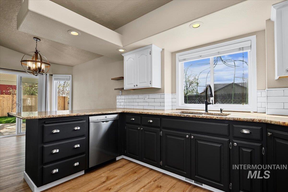 3824 W Aspen Creek Ct, Meridian, Idaho 83642, 3 Bedrooms, 2 Bathrooms, Residential For Sale, Price $588,000,MLS 98980425