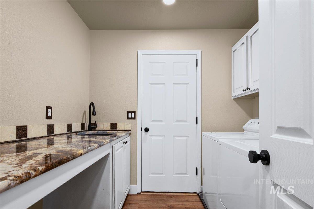 3824 W Aspen Creek Ct, Meridian, Idaho 83642, 3 Bedrooms, 2 Bathrooms, Residential For Sale, Price $588,000,MLS 98980425