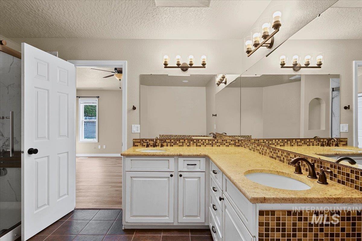 3824 W Aspen Creek Ct, Meridian, Idaho 83642, 3 Bedrooms, 2 Bathrooms, Residential For Sale, Price $588,000,MLS 98980425