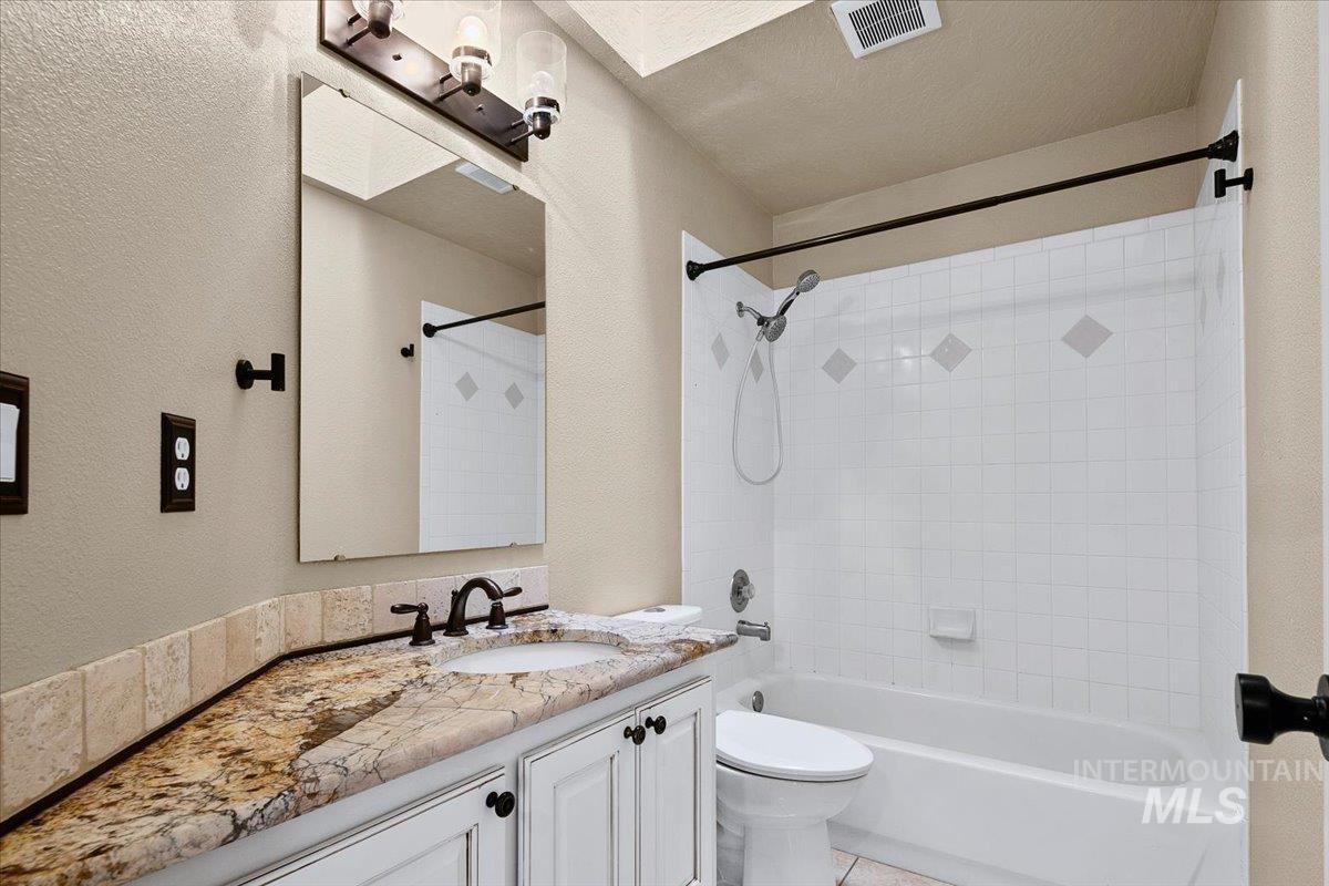 3824 W Aspen Creek Ct, Meridian, Idaho 83642, 3 Bedrooms, 2 Bathrooms, Residential For Sale, Price $588,000,MLS 98980425