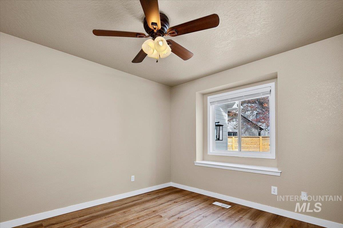 3824 W Aspen Creek Ct, Meridian, Idaho 83642, 3 Bedrooms, 2 Bathrooms, Residential For Sale, Price $588,000,MLS 98980425