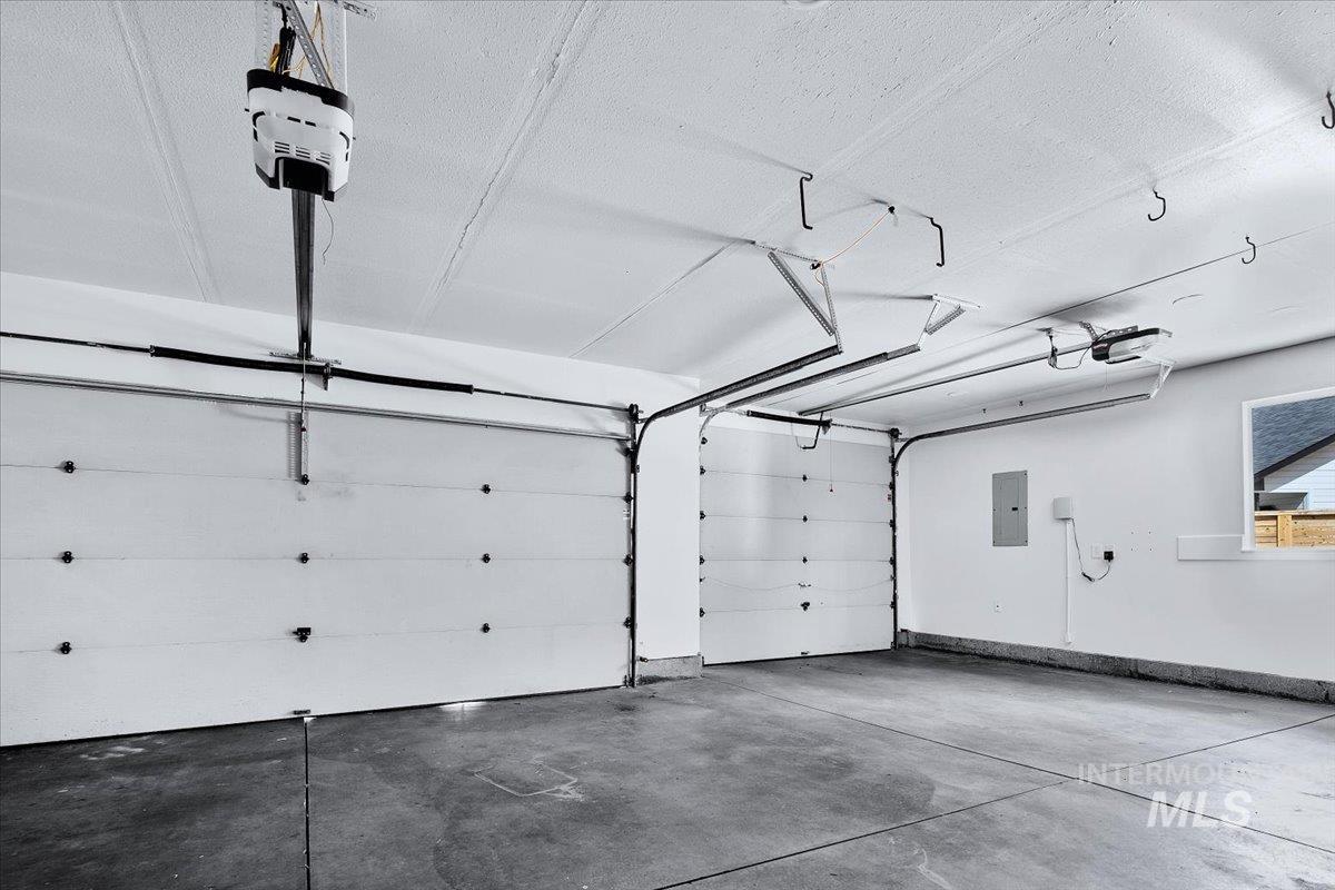 3824 W Aspen Creek Ct, Meridian, Idaho 83642, 3 Bedrooms, 2 Bathrooms, Residential For Sale, Price $588,000,MLS 98980425