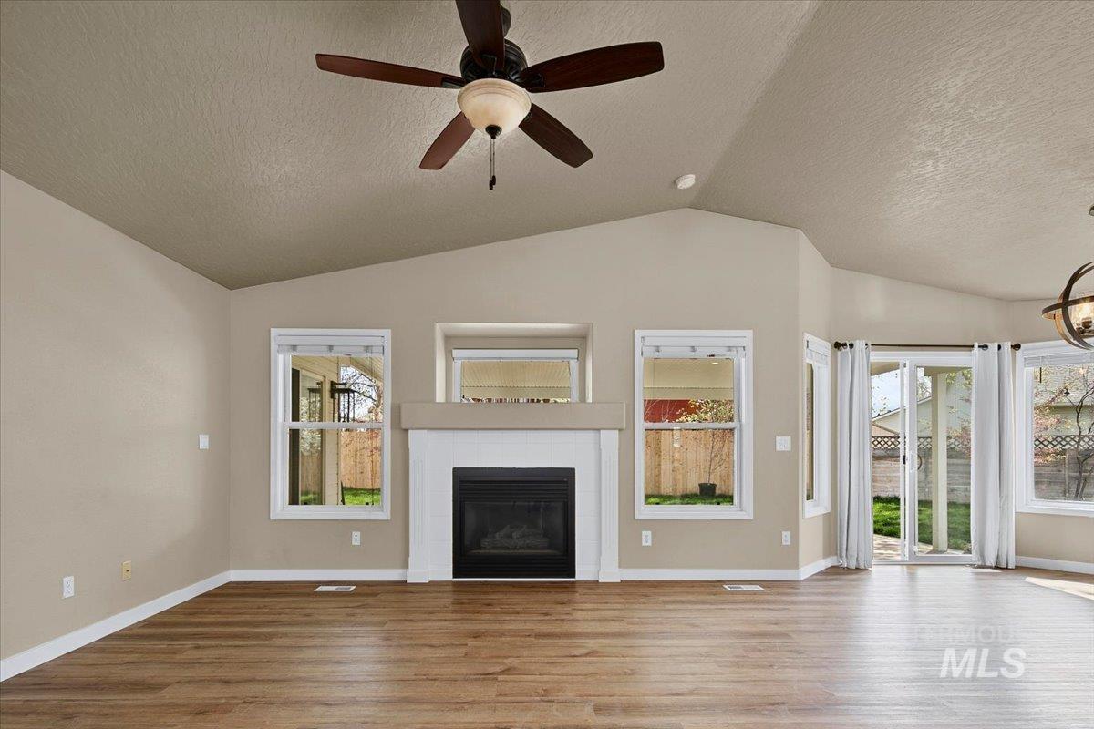 3824 W Aspen Creek Ct, Meridian, Idaho 83642, 3 Bedrooms, 2 Bathrooms, Residential For Sale, Price $588,000,MLS 98980425