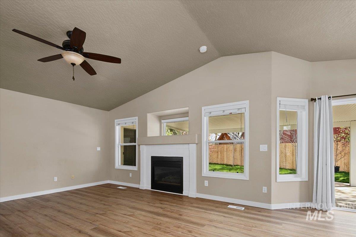 3824 W Aspen Creek Ct, Meridian, Idaho 83642, 3 Bedrooms, 2 Bathrooms, Residential For Sale, Price $588,000,MLS 98980425