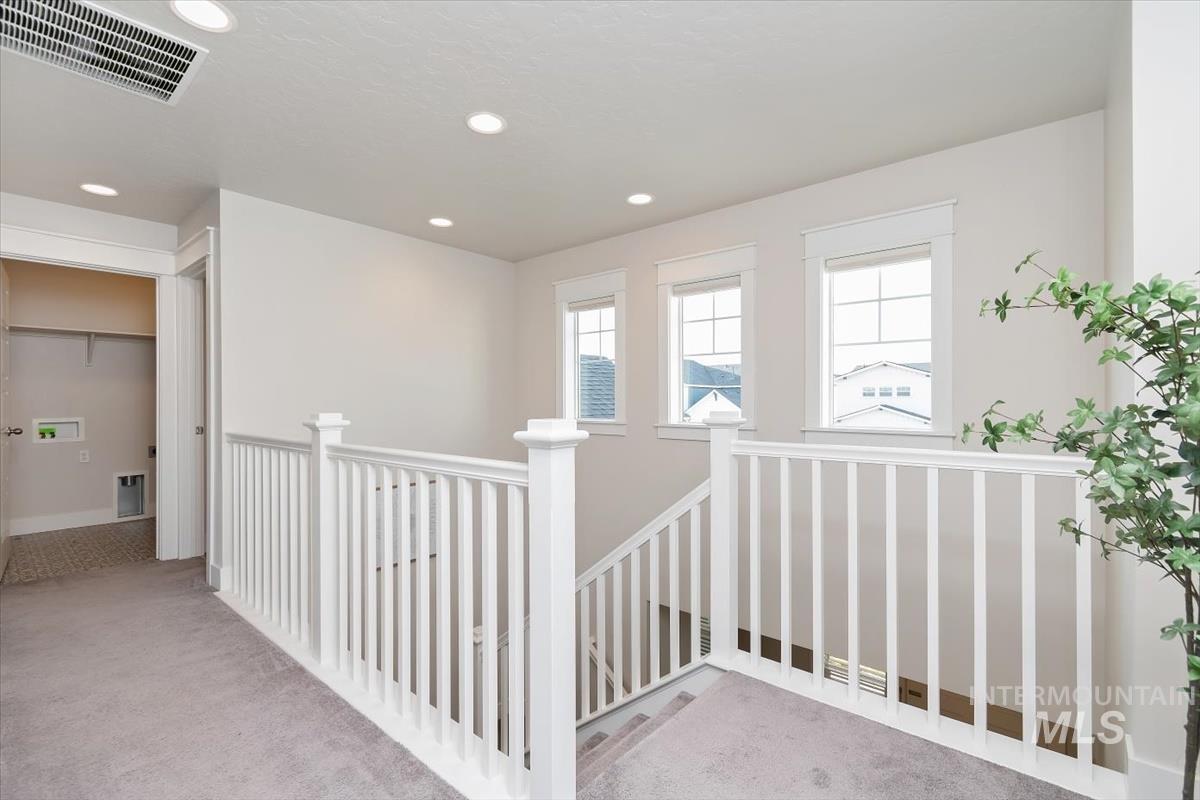 1216 E Fort Erie St., Kuna, Idaho 83634, 3 Bedrooms, 2.5 Bathrooms, Residential For Sale, Price $495,000,MLS 98980426