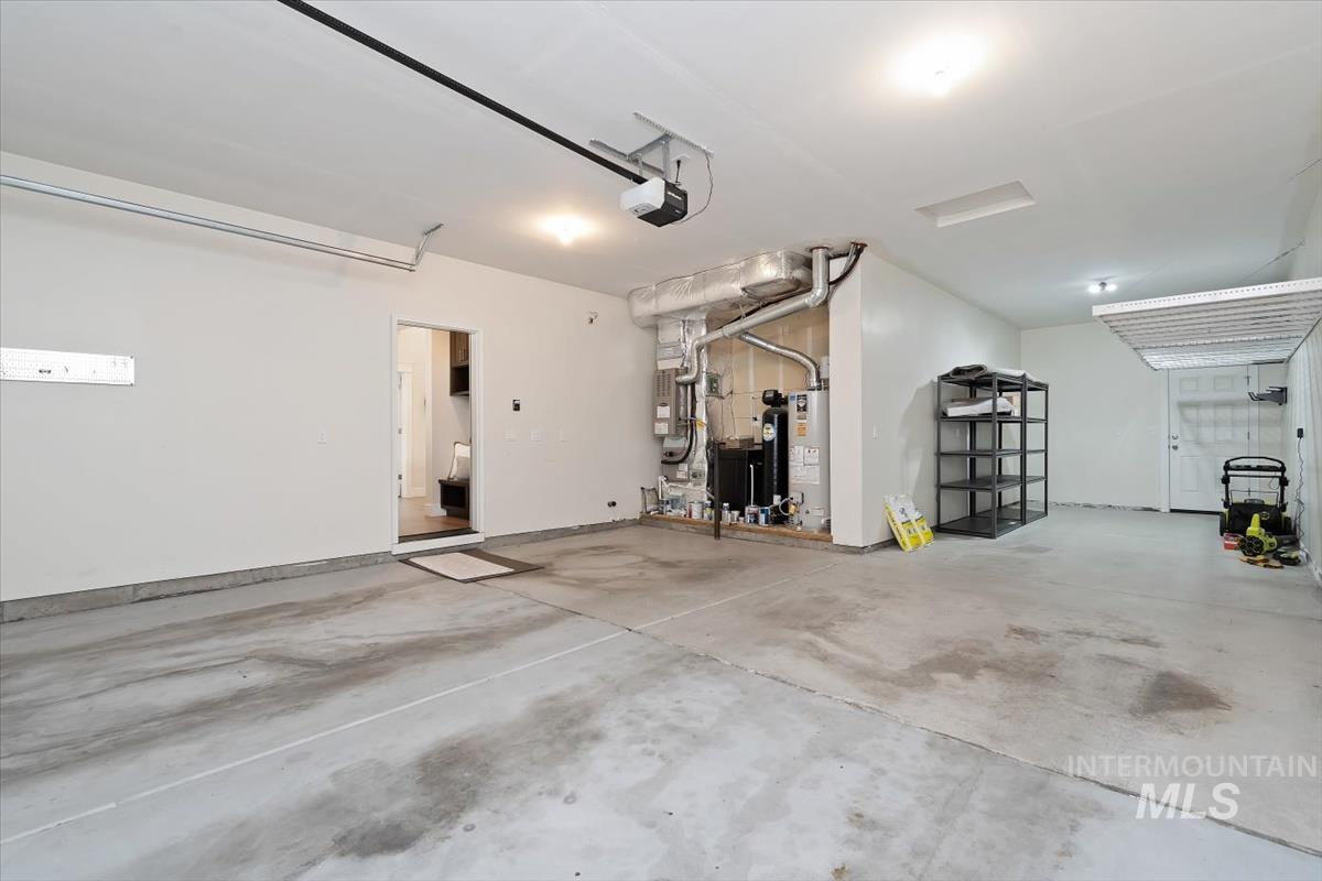 1216 E Fort Erie St., Kuna, Idaho 83634, 3 Bedrooms, 2.5 Bathrooms, Residential For Sale, Price $495,000,MLS 98980426