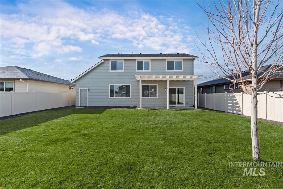 1216 E Fort Erie St., Kuna, Idaho 83634, 3 Bedrooms, 2.5 Bathrooms, Residential For Sale, Price $495,000,MLS 98980426