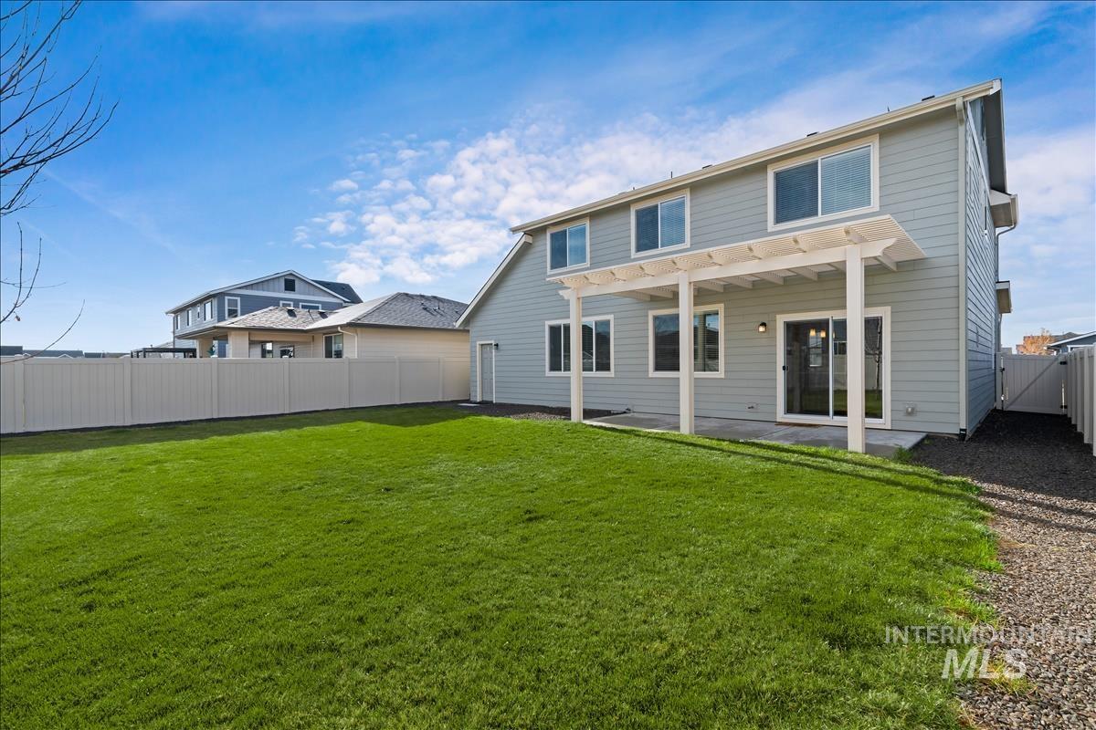 1216 E Fort Erie St., Kuna, Idaho 83634, 3 Bedrooms, 2.5 Bathrooms, Residential For Sale, Price $495,000,MLS 98980426