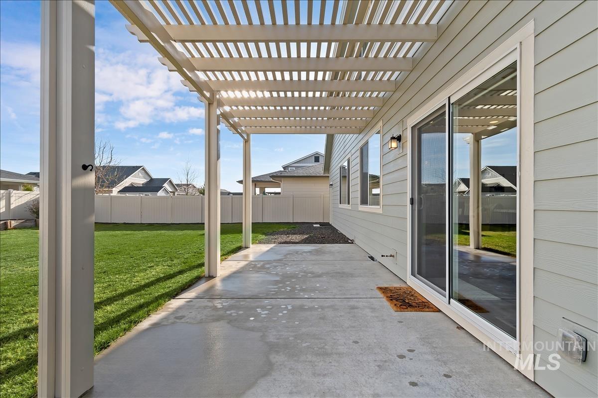 1216 E Fort Erie St., Kuna, Idaho 83634, 3 Bedrooms, 2.5 Bathrooms, Residential For Sale, Price $495,000,MLS 98980426