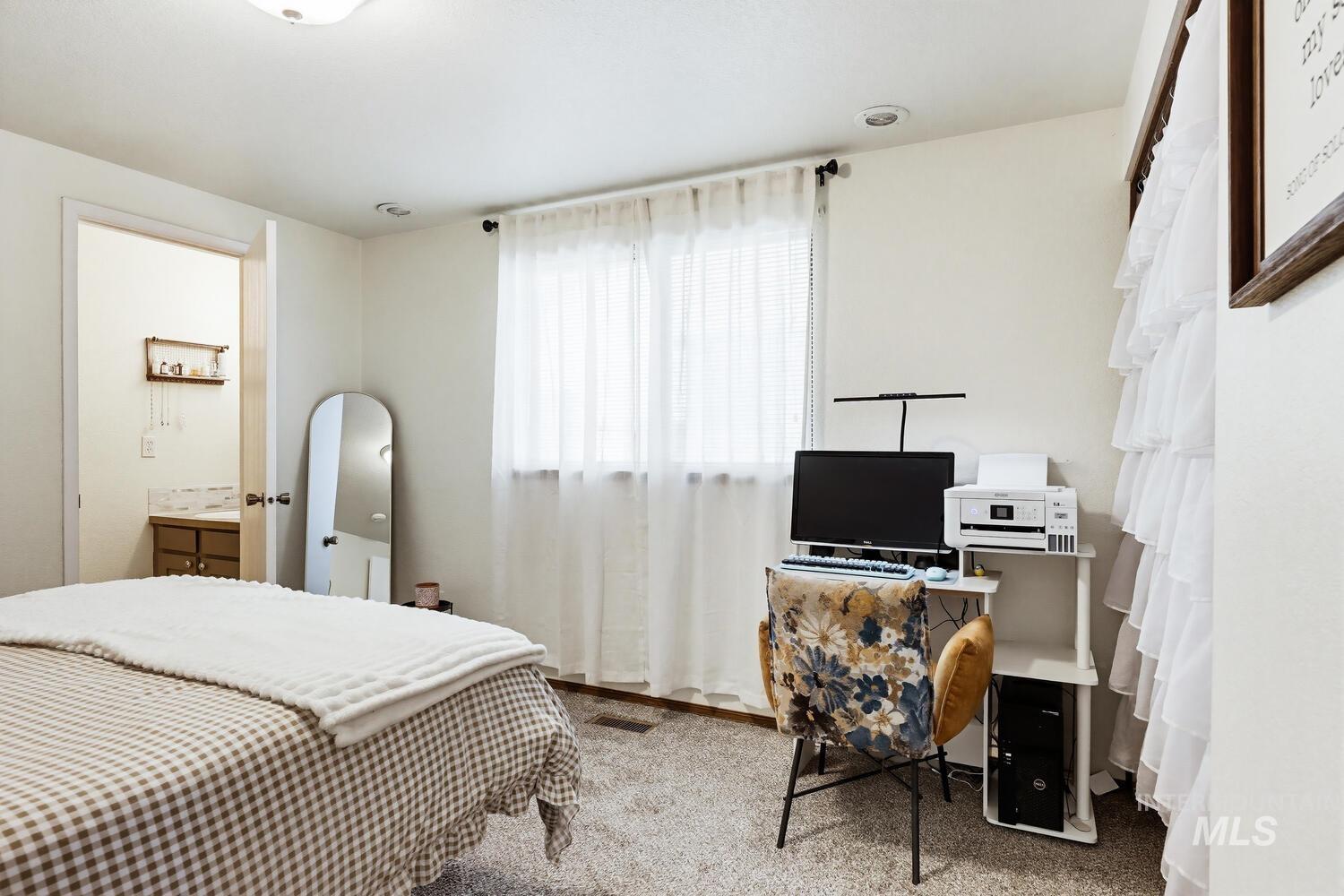 2820 Apollo Place, Caldwell, Idaho 83605, 3 Bedrooms, 1.5 Bathrooms, Residential For Sale, Price $321,900,MLS 98980427