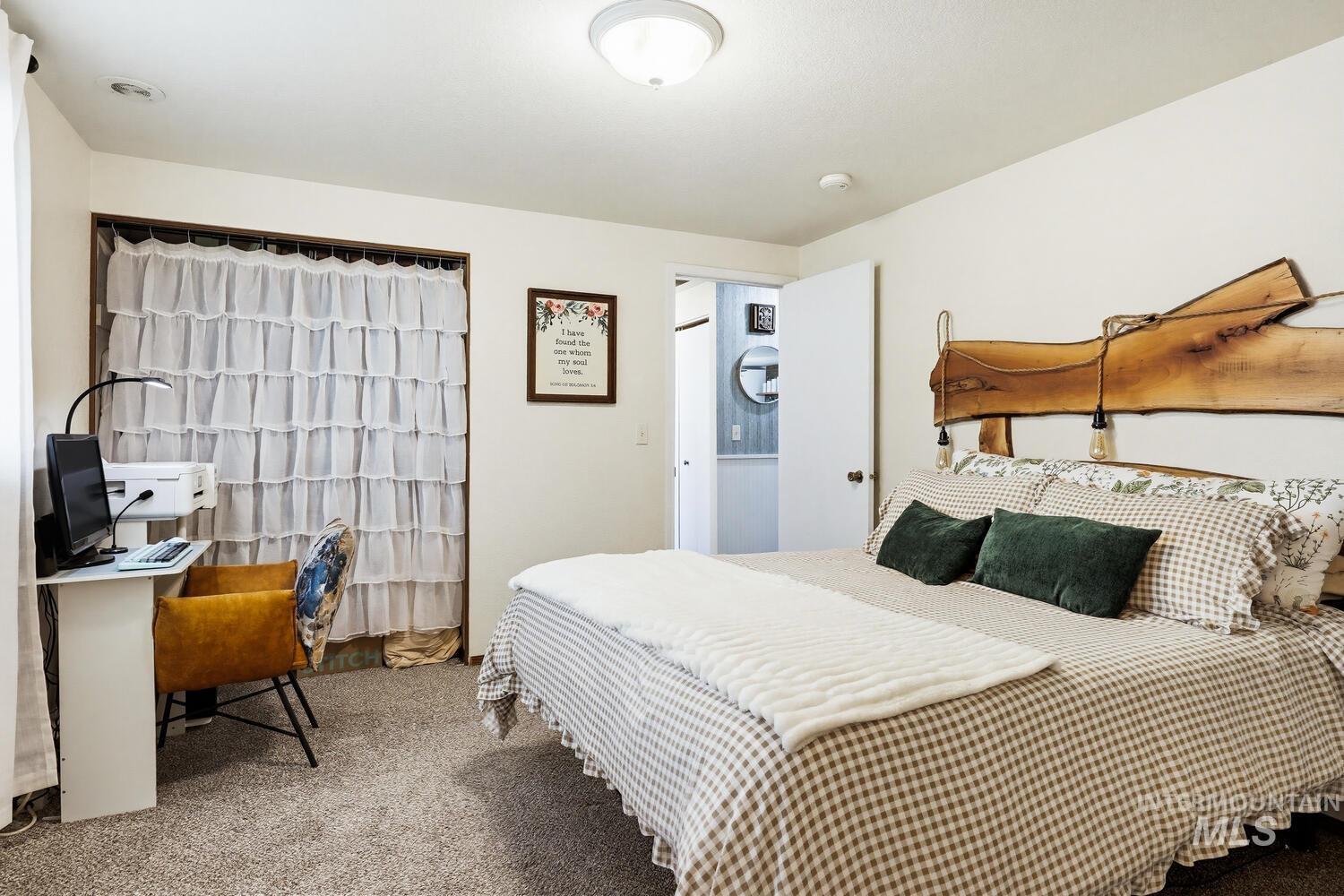 2820 Apollo Place, Caldwell, Idaho 83605, 3 Bedrooms, 1.5 Bathrooms, Residential For Sale, Price $321,900,MLS 98980427