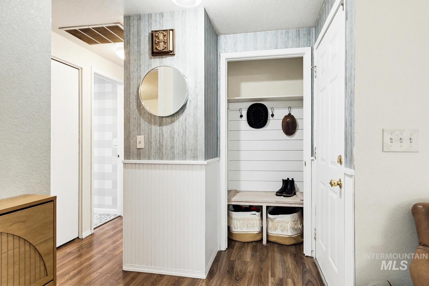 2820 Apollo Place, Caldwell, Idaho 83605, 3 Bedrooms, 1.5 Bathrooms, Residential For Sale, Price $321,900,MLS 98980427