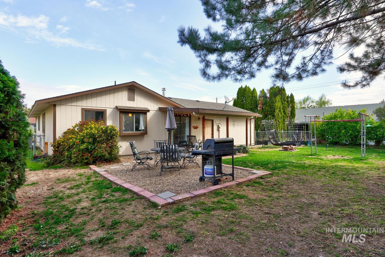 2820 Apollo Place, Caldwell, Idaho 83605, 3 Bedrooms, 1.5 Bathrooms, Residential For Sale, Price $321,900,MLS 98980427