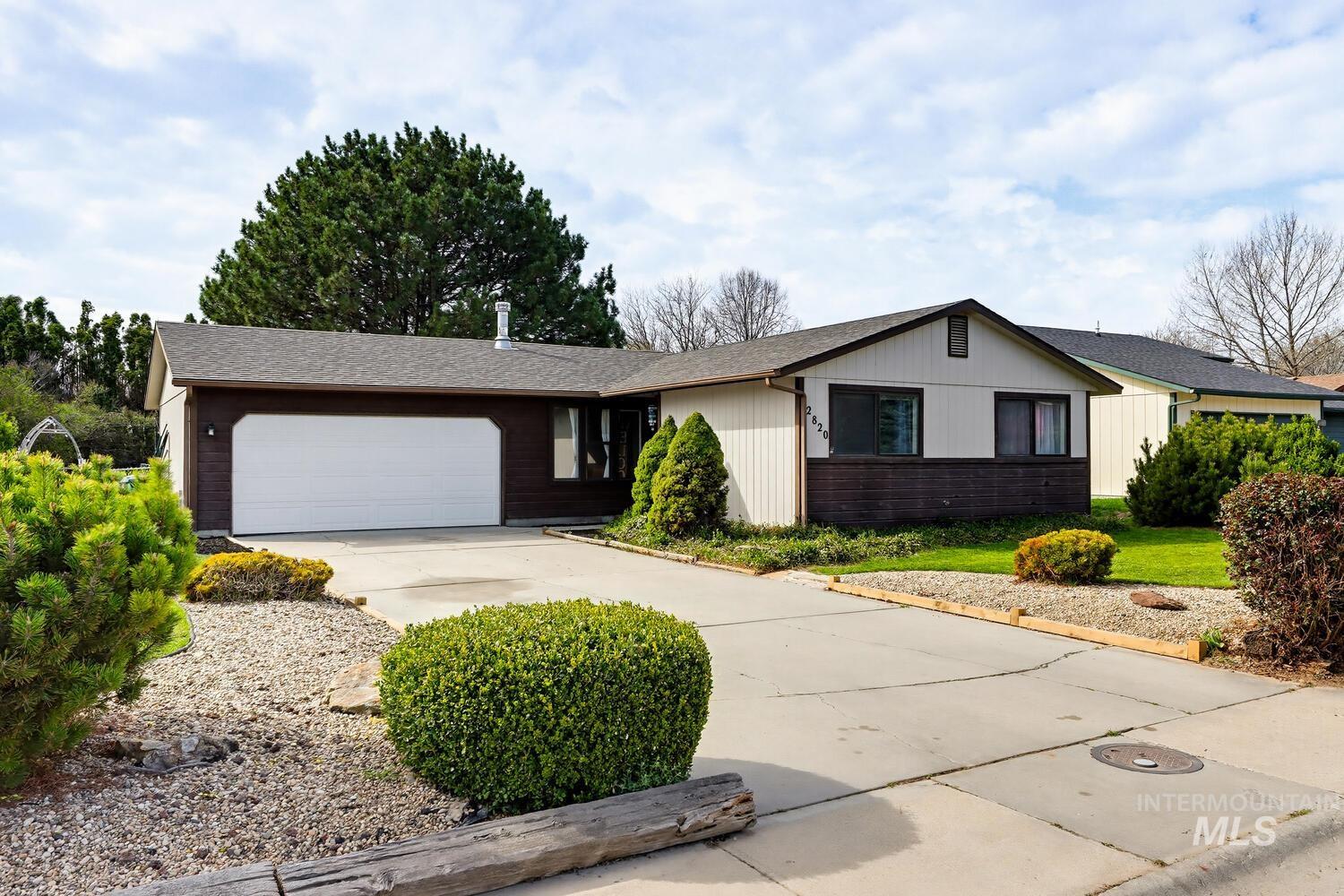 2820 Apollo Place, Caldwell, Idaho 83605, 3 Bedrooms, 1.5 Bathrooms, Residential For Sale, Price $321,900,MLS 98980427