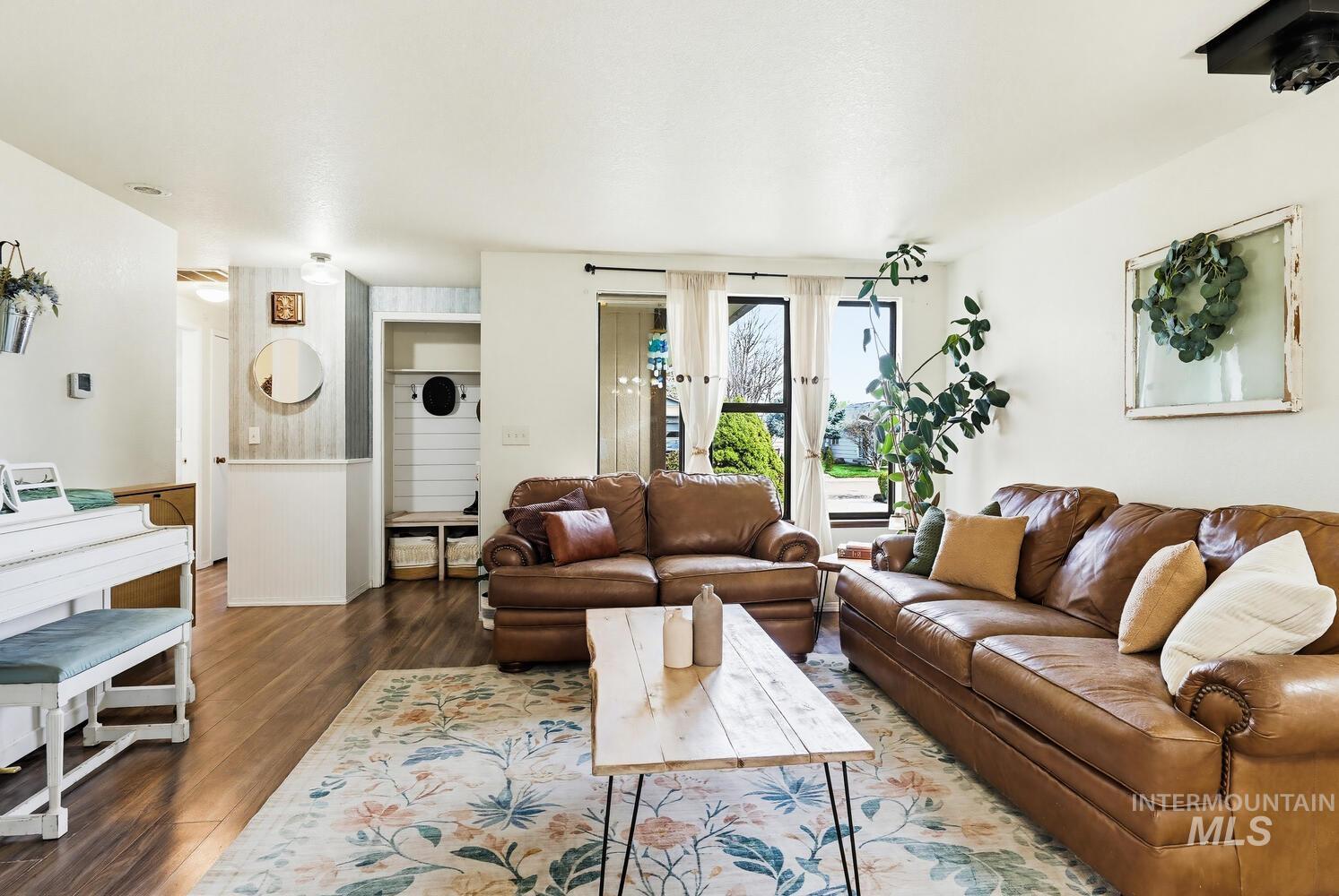 2820 Apollo Place, Caldwell, Idaho 83605, 3 Bedrooms, 1.5 Bathrooms, Residential For Sale, Price $321,900,MLS 98980427