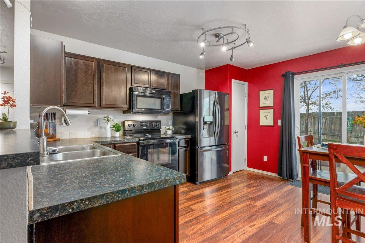 20036 Cibola Place, Caldwell, Idaho 83605, 3 Bedrooms, 2 Bathrooms, Residential For Sale, Price $379,000,MLS 98980430