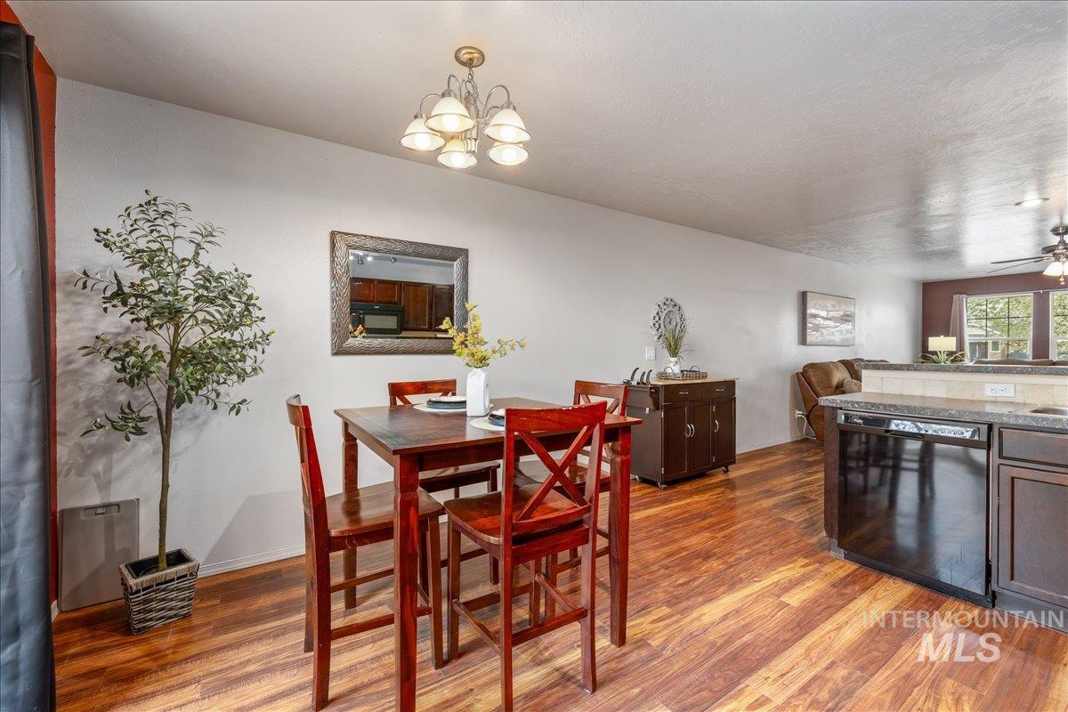 20036 Cibola Place, Caldwell, Idaho 83605, 3 Bedrooms, 2 Bathrooms, Residential For Sale, Price $379,000,MLS 98980430