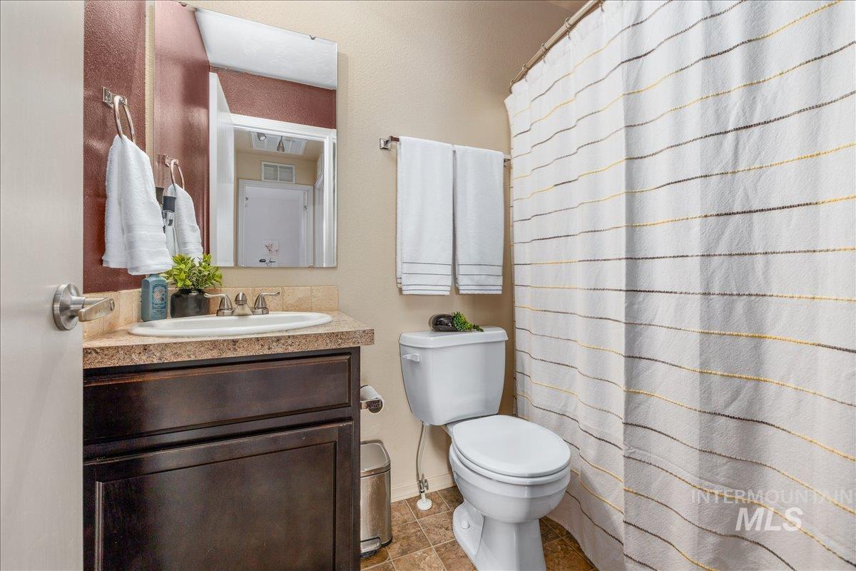 20036 Cibola Place, Caldwell, Idaho 83605, 3 Bedrooms, 2 Bathrooms, Residential For Sale, Price $379,000,MLS 98980430