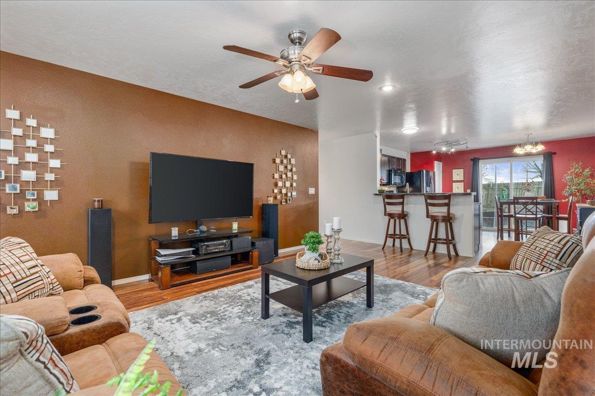 20036 Cibola Place, Caldwell, Idaho 83605, 3 Bedrooms, 2 Bathrooms, Residential For Sale, Price $379,000,MLS 98980430