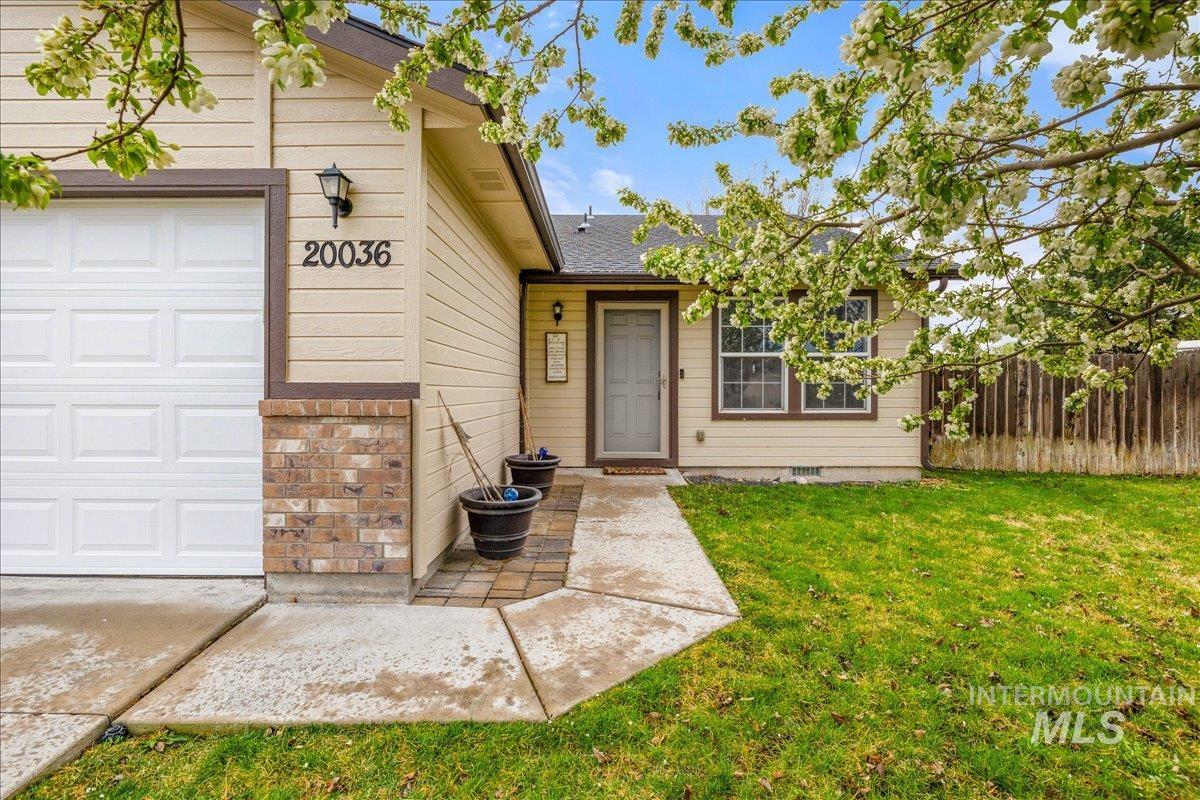 20036 Cibola Place, Caldwell, Idaho 83605, 3 Bedrooms, 2 Bathrooms, Residential For Sale, Price $379,000,MLS 98980430