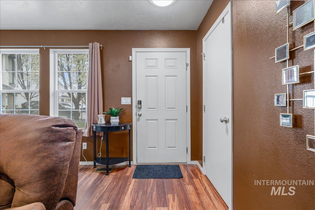 20036 Cibola Place, Caldwell, Idaho 83605, 3 Bedrooms, 2 Bathrooms, Residential For Sale, Price $379,000,MLS 98980430