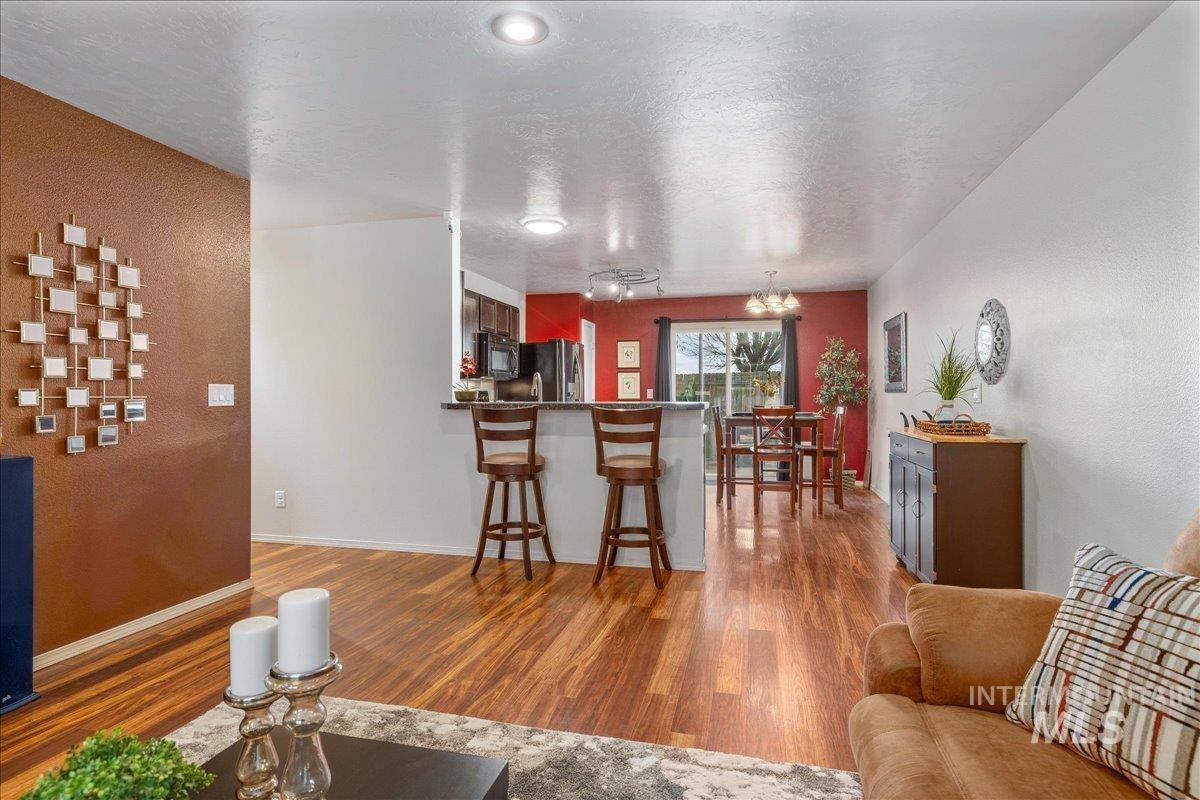 20036 Cibola Place, Caldwell, Idaho 83605, 3 Bedrooms, 2 Bathrooms, Residential For Sale, Price $379,000,MLS 98980430