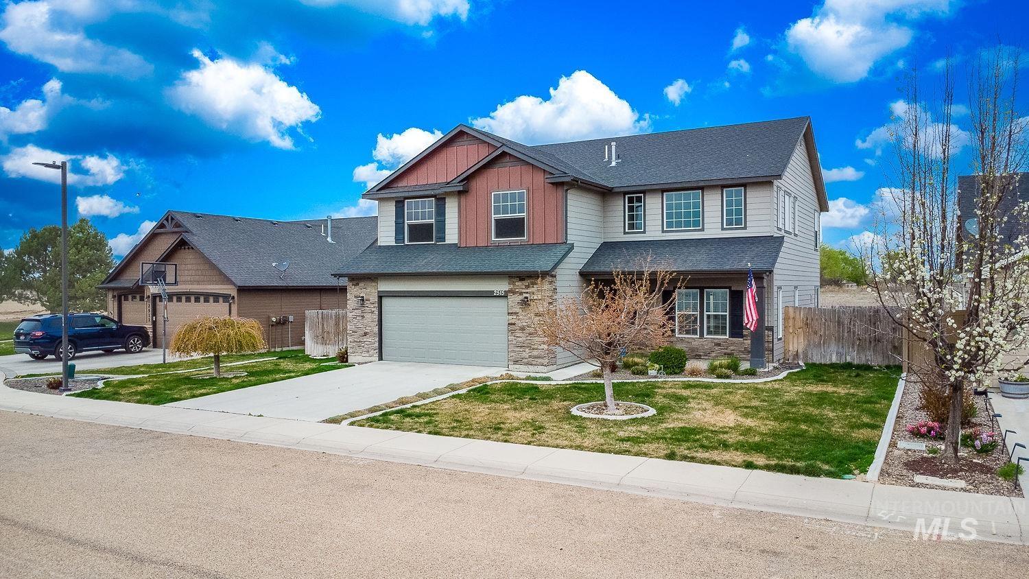 2515 Fallcrest St., Caldwell, Idaho 83607, 4 Bedrooms, 2.5 Bathrooms, Residential For Sale, Price $479,500, 98980437